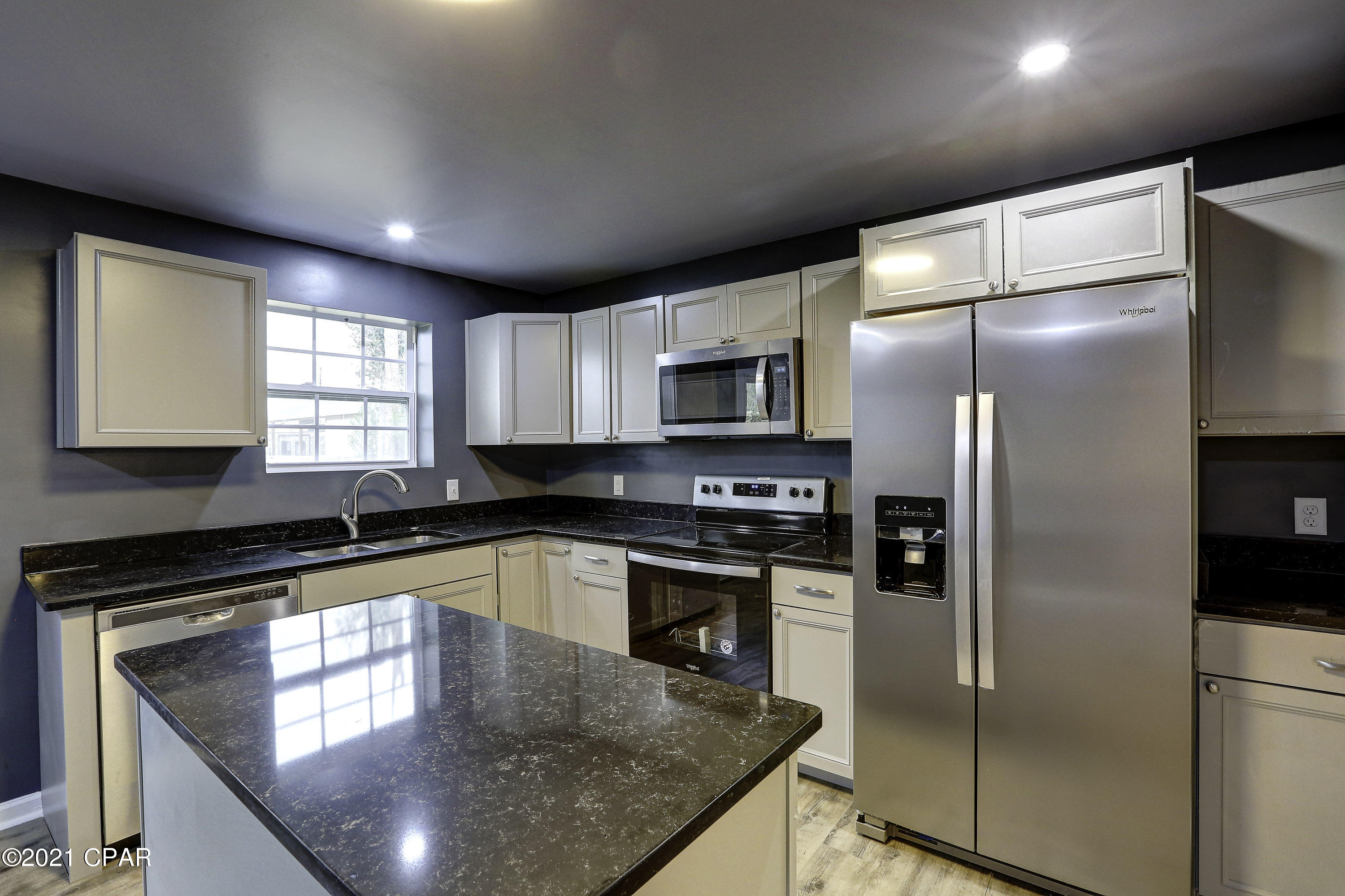 Hentz 1st Add Unit B - Residential