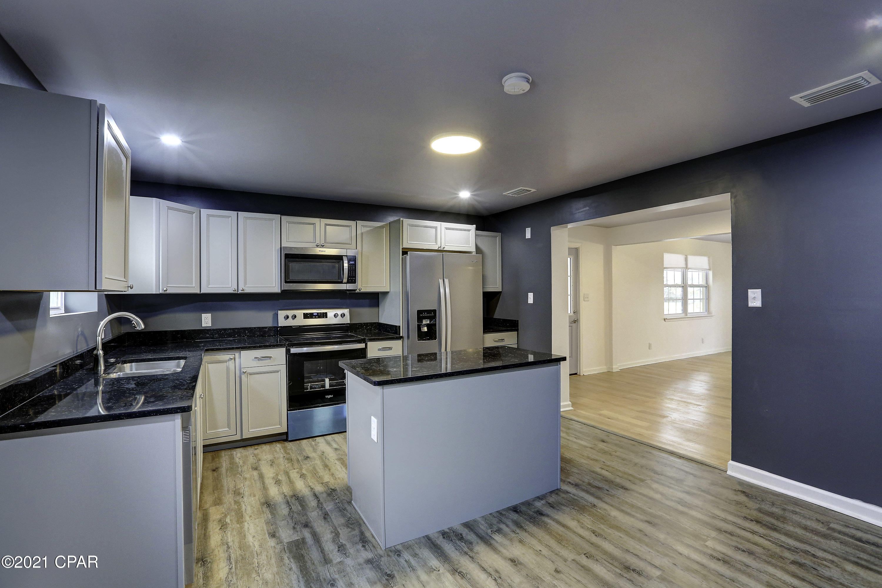 Hentz 1st Add Unit B - Residential