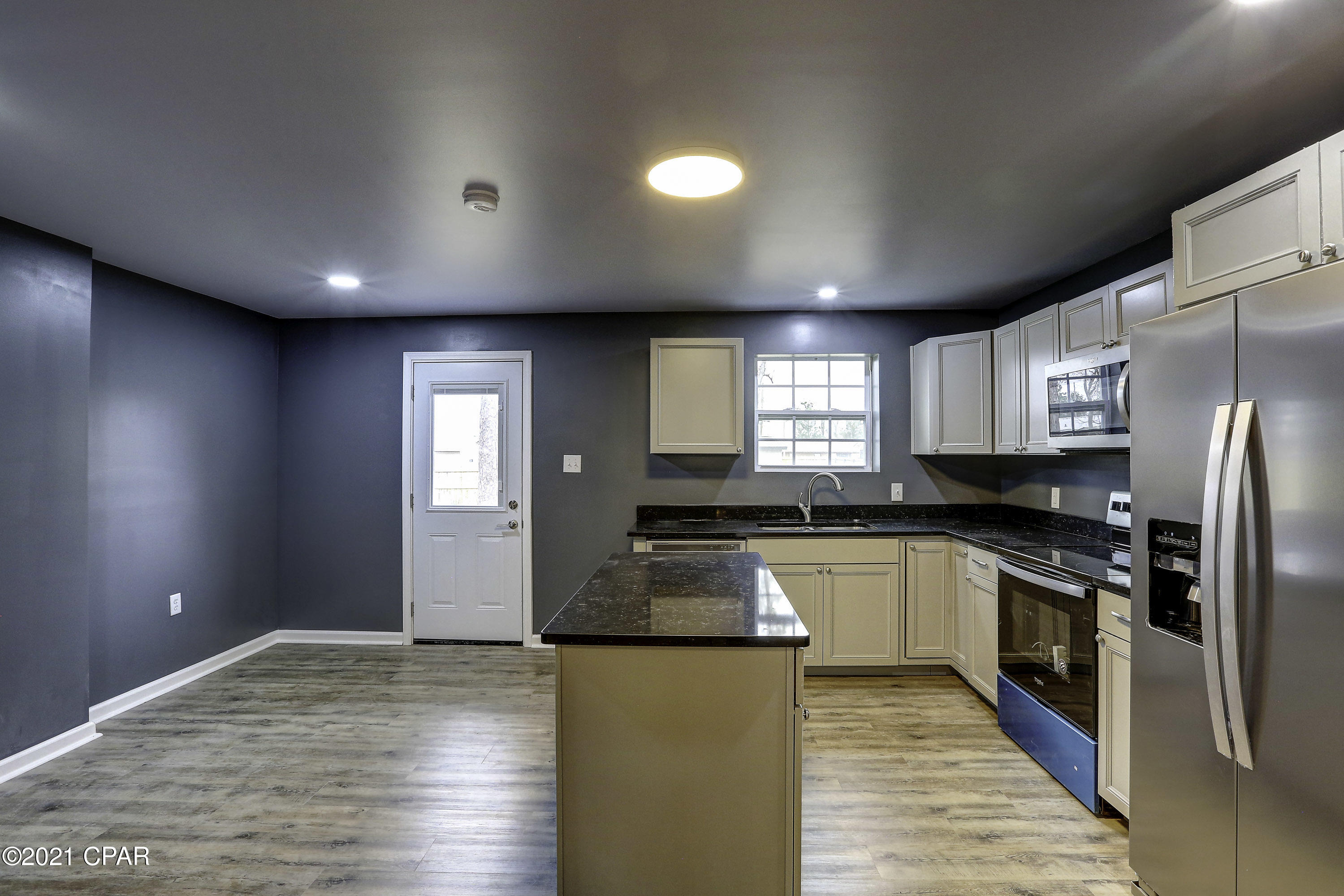 Hentz 1st Add Unit B - Residential