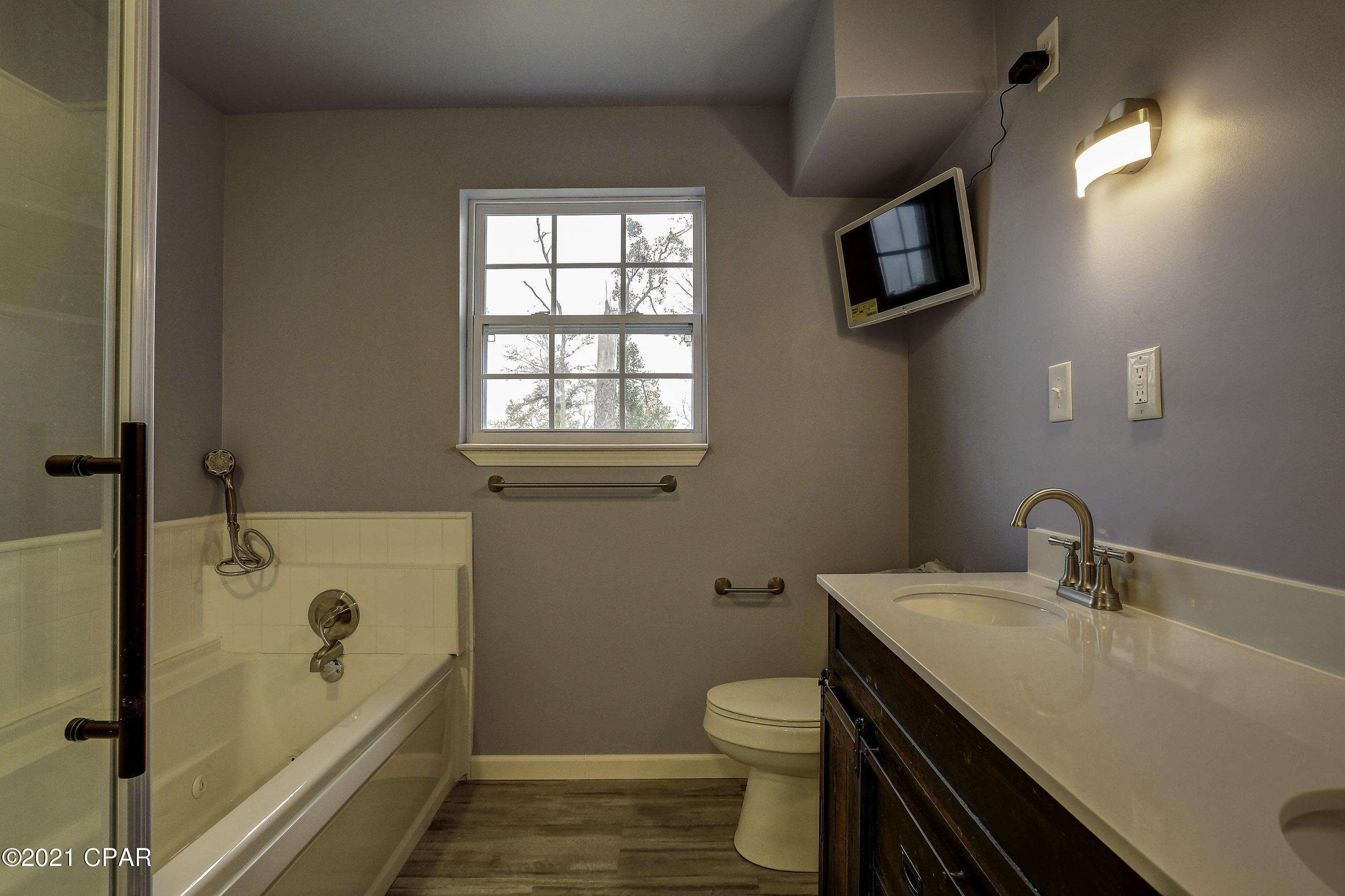 Hentz 1st Add Unit B - Residential