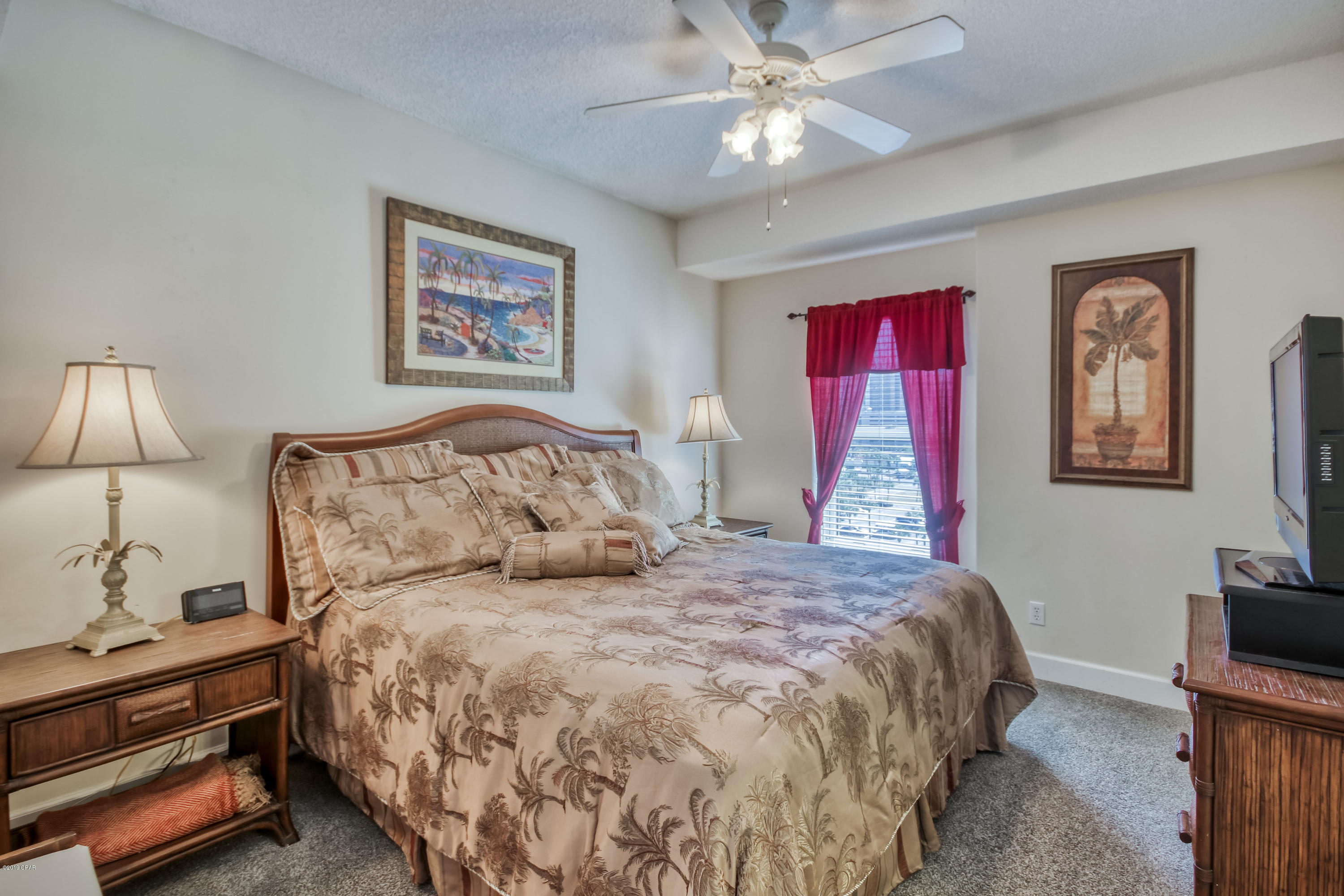 Twin Palms Resort - Residential