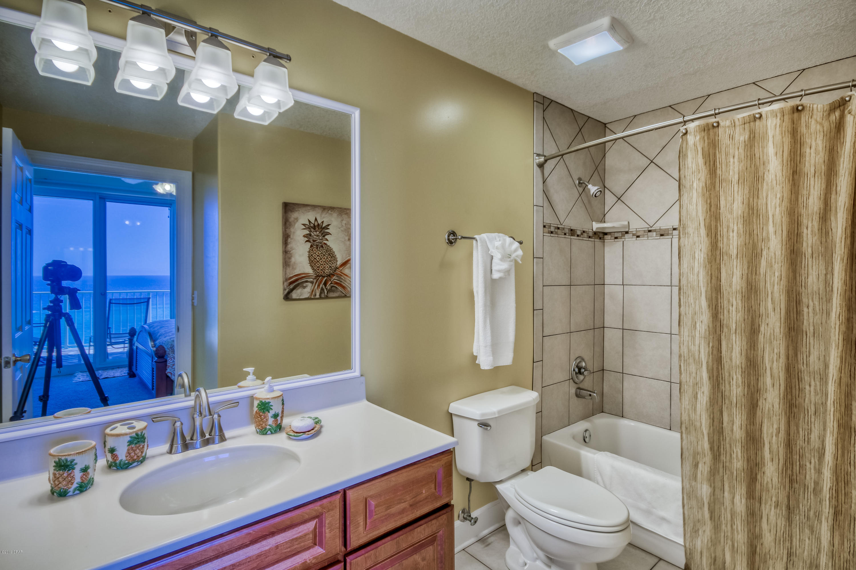 Twin Palms Resort - Residential