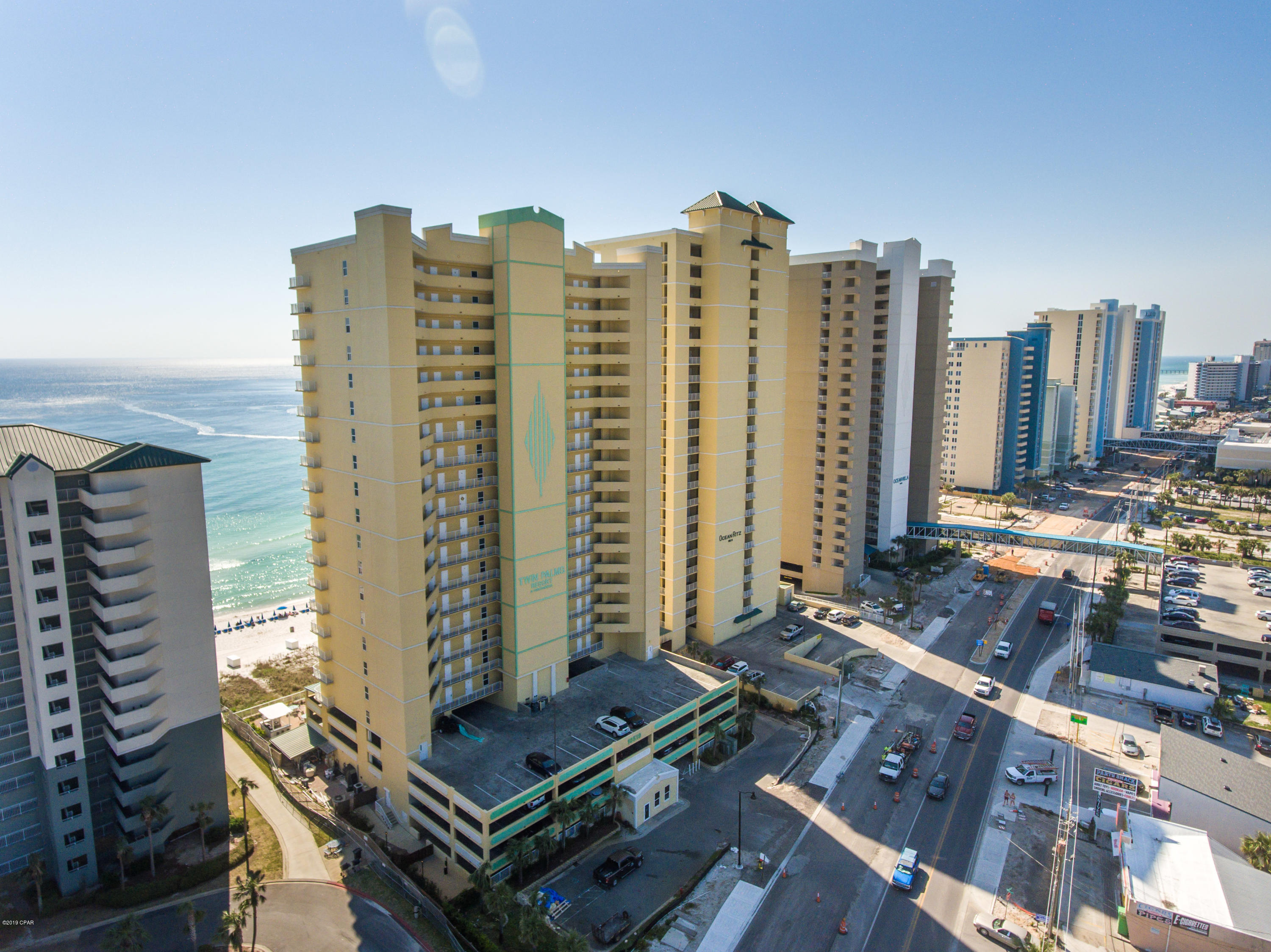 Twin Palms Resort - Residential