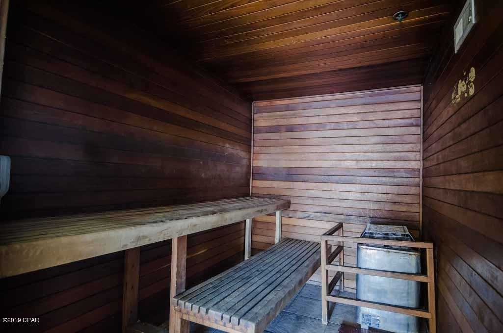 Twin Palms Resort - Residential