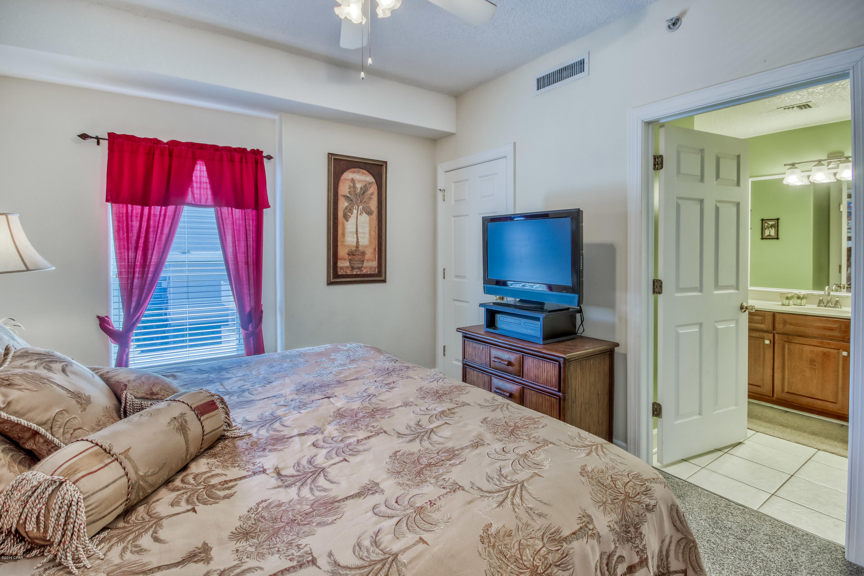 Twin Palms Resort - Residential