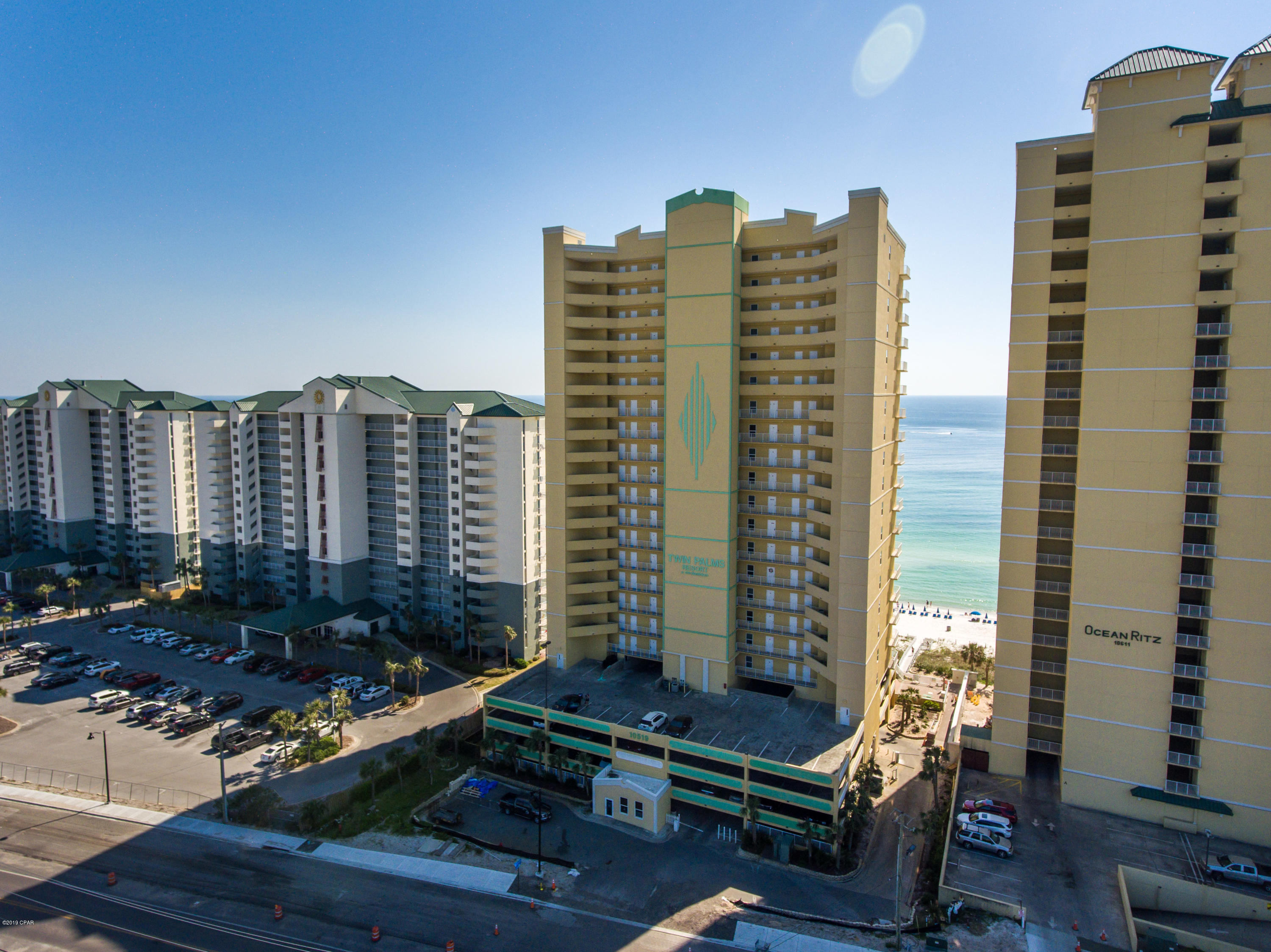 Twin Palms Resort - Residential