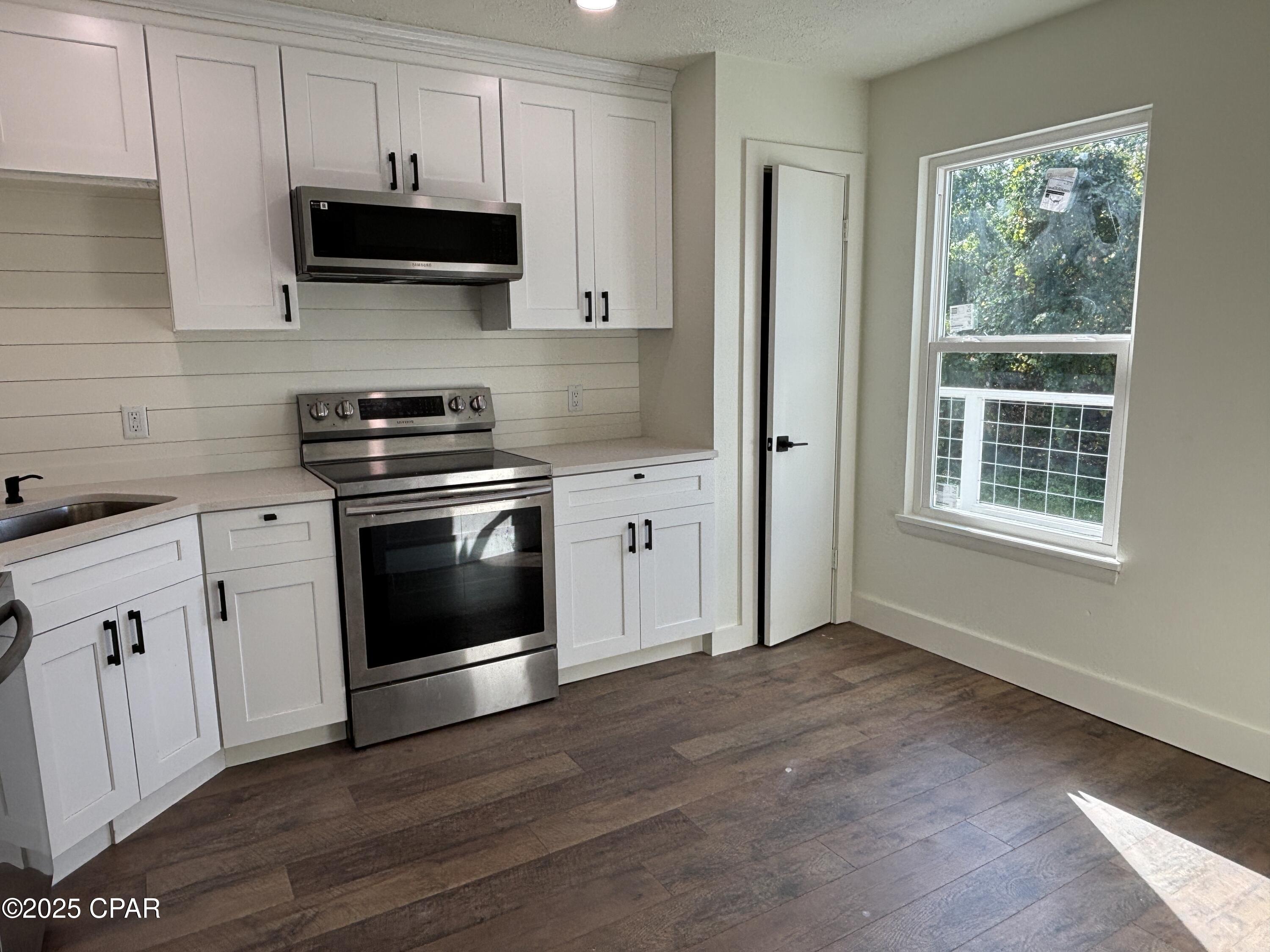 [No Recorded Subdiv] - Residential Lease