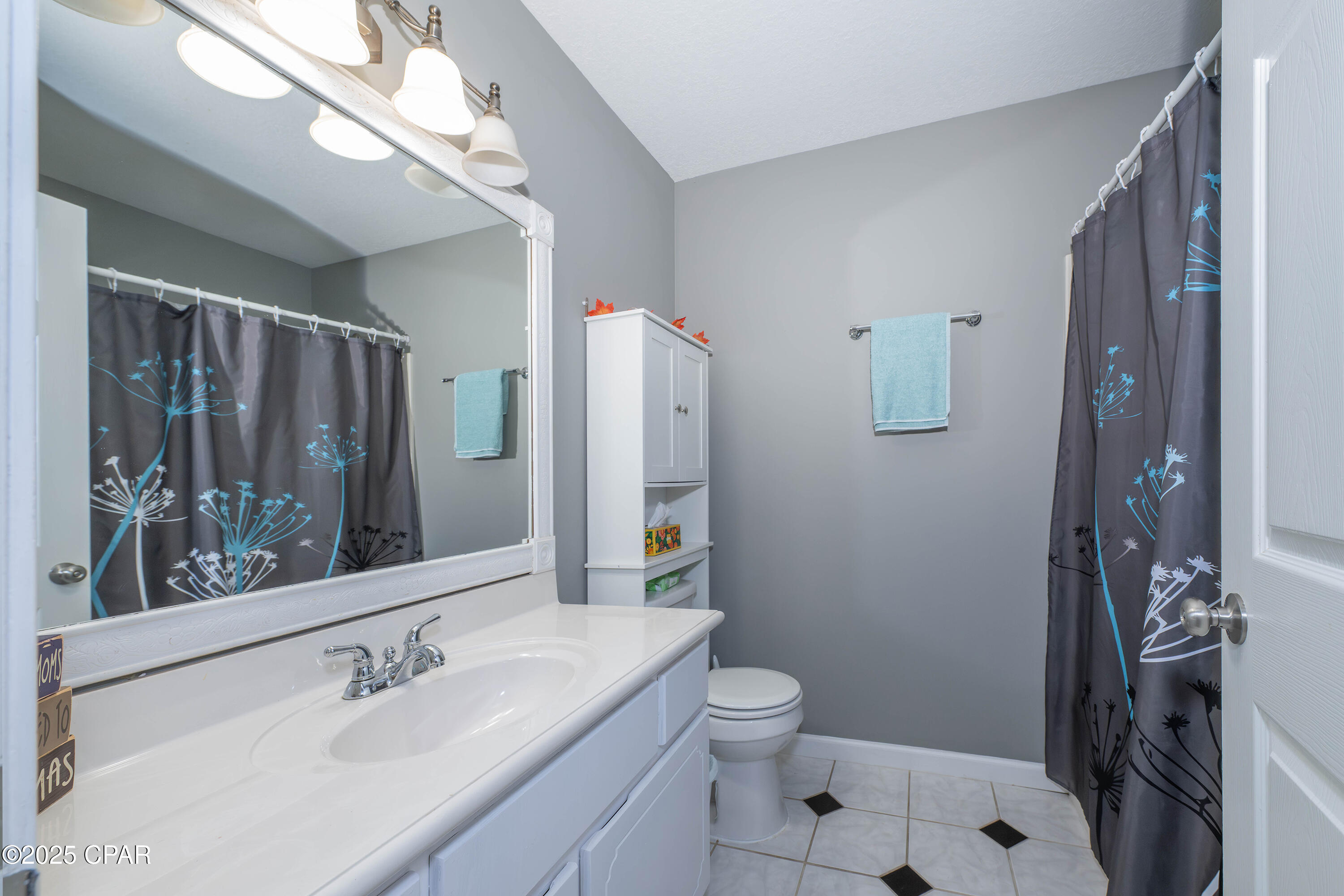 Shadow Bay Unt 3 & 4 - Residential