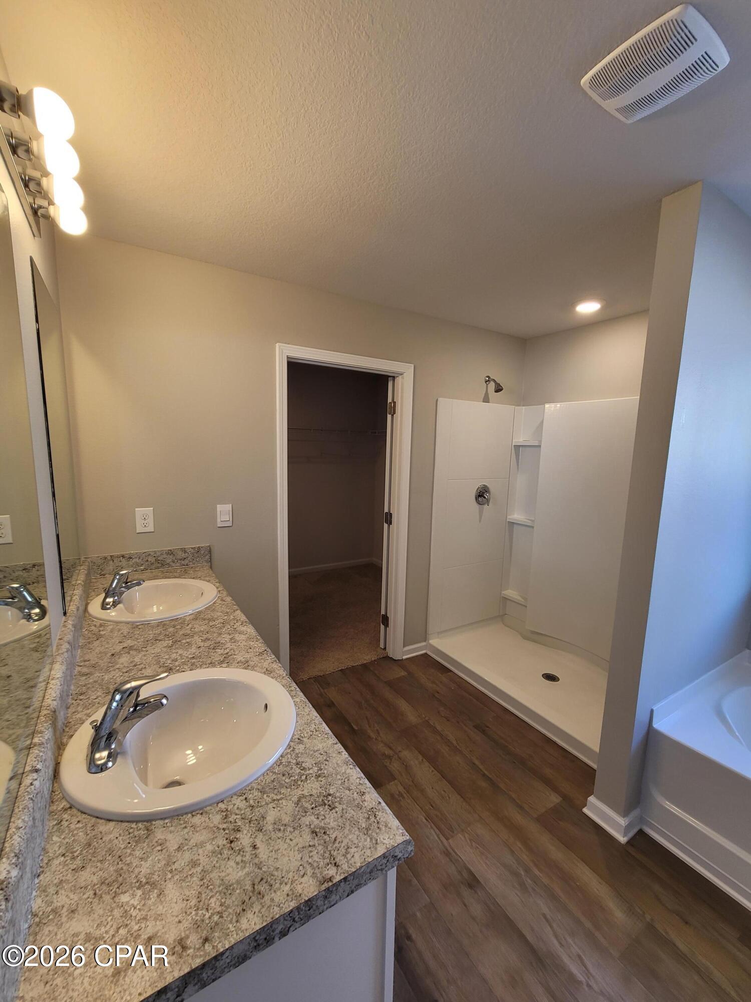 [No Recorded Subdiv] - Residential Lease