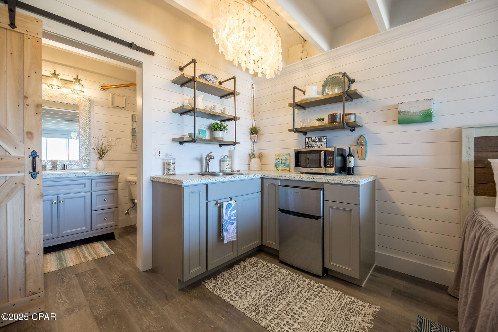 Fontainebleau Terrace - Residential