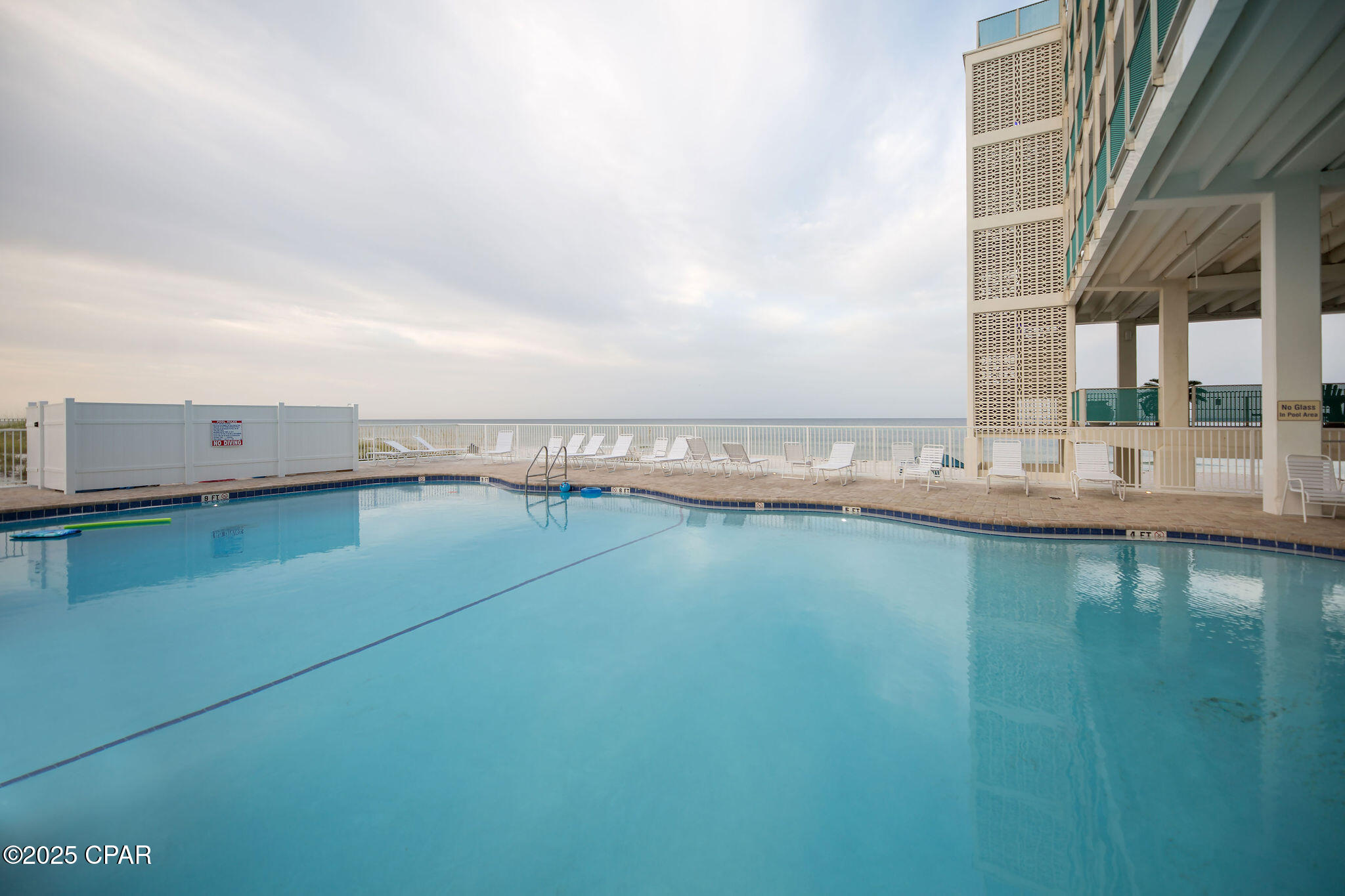 Fontainebleau Terrace - Residential