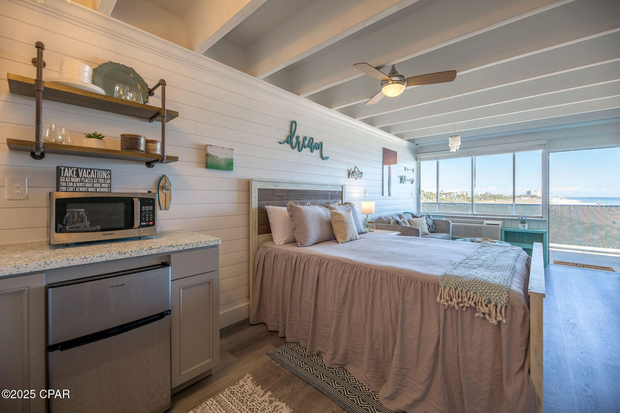 Fontainebleau Terrace - Residential