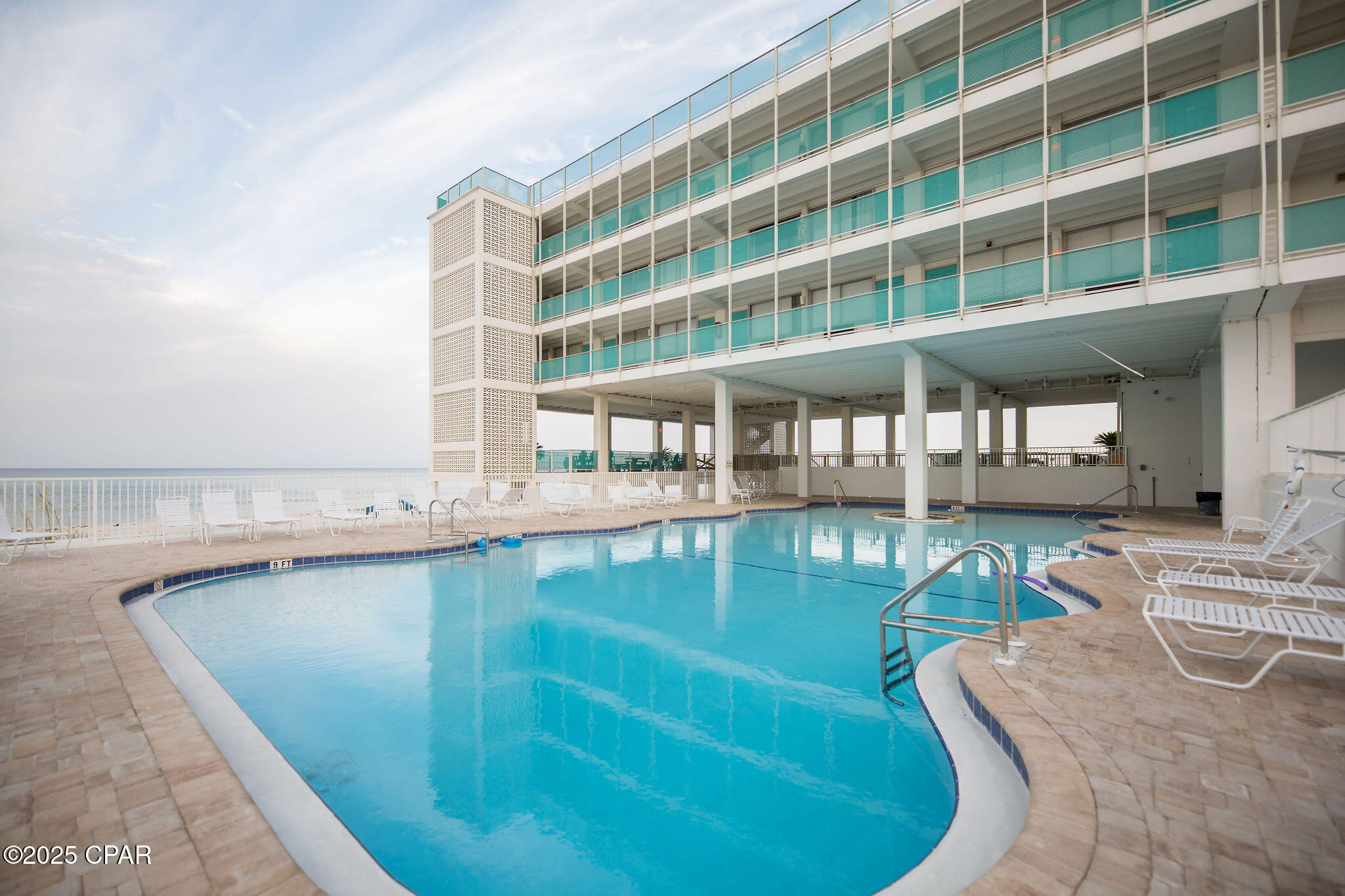 Fontainebleau Terrace - Residential