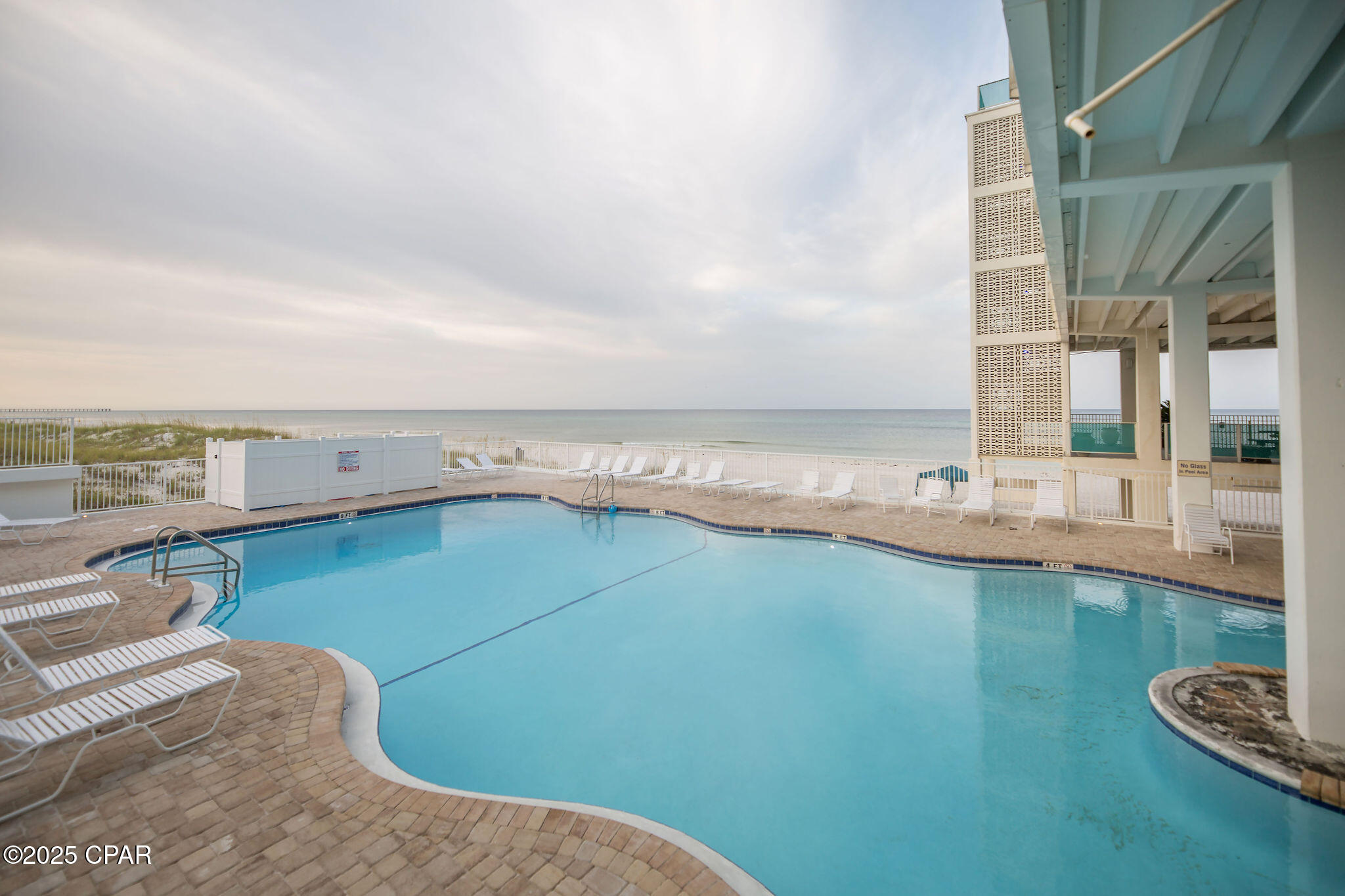 Fontainebleau Terrace - Residential