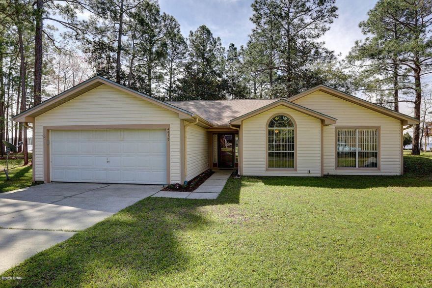 Deerpoint Lake Living!  This ready to move in 3/2 home situated on '.5 acre lot on 'Deerpoint lake! Enjoy sitting on your screened porch with the magnificent  view of the lake or fish from your backyard. 'So serene 'with very little traffic on this street. This home features an open floor plan with a large living room, dining area, fully equipped kitchen with plenty of cabinets and counter space, breakfast bar and breakfast nook.  Large master bed room with a sitting area or  office area,  his and her walk in closets, master bath  with double vanity,   Two car'garage enters into the'laundry  room then into the kitchen.  Great floor plan.