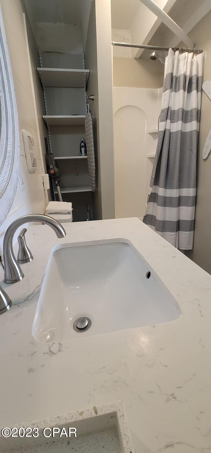 Fontainebleau Terrace - Residential