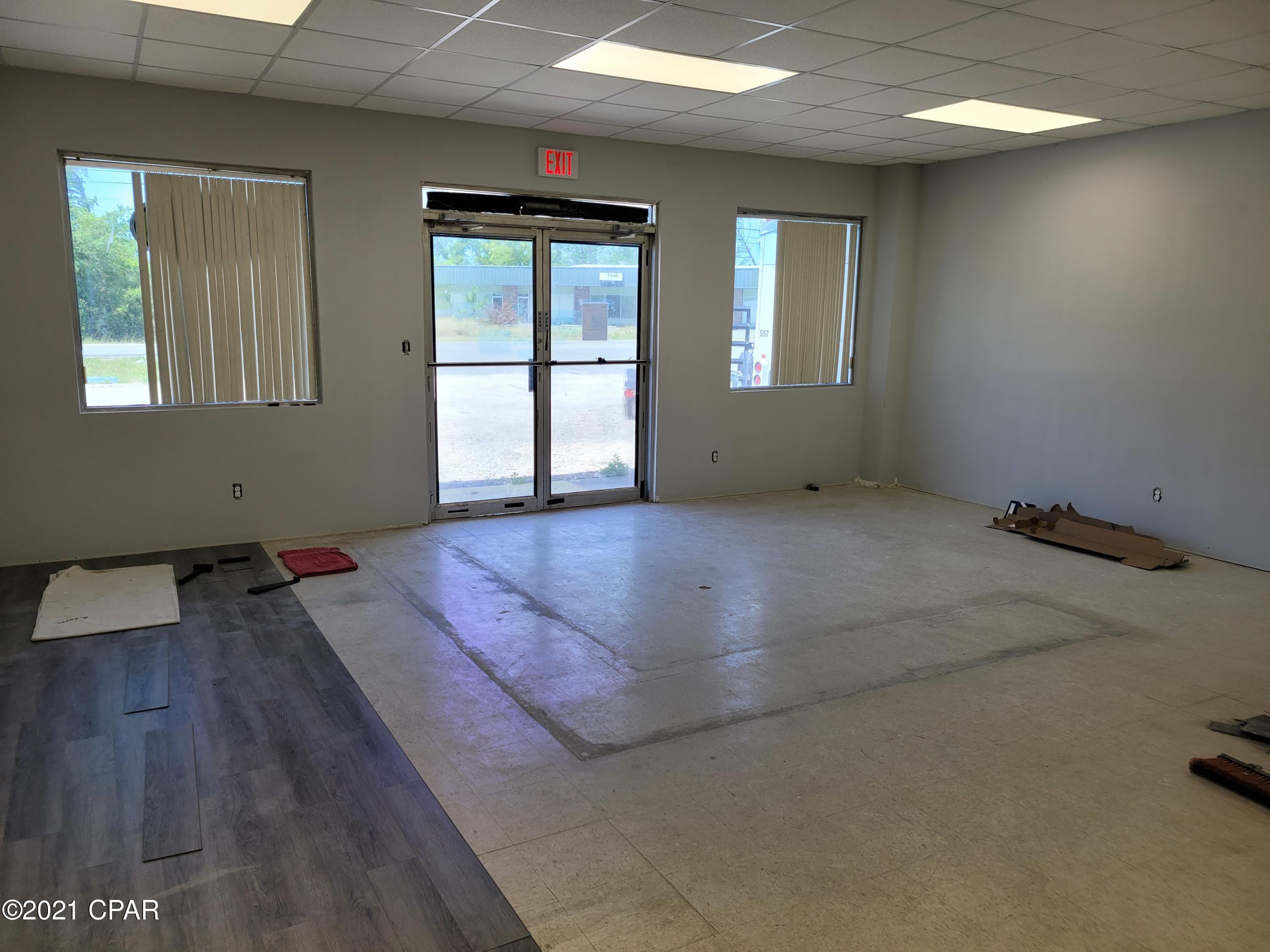 [No Recorded Subdiv] - Commercial Lease