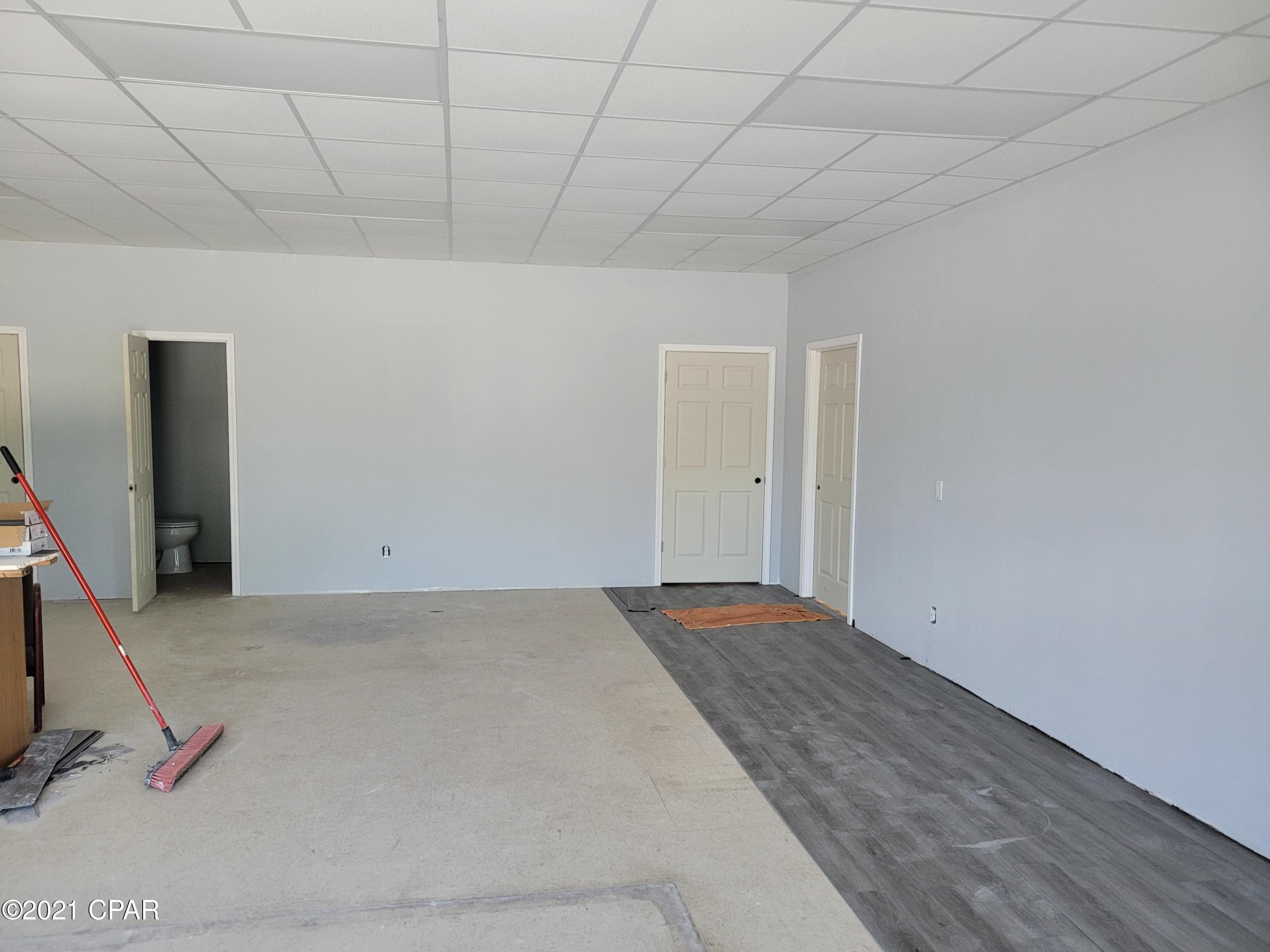 [No Recorded Subdiv] - Commercial Lease