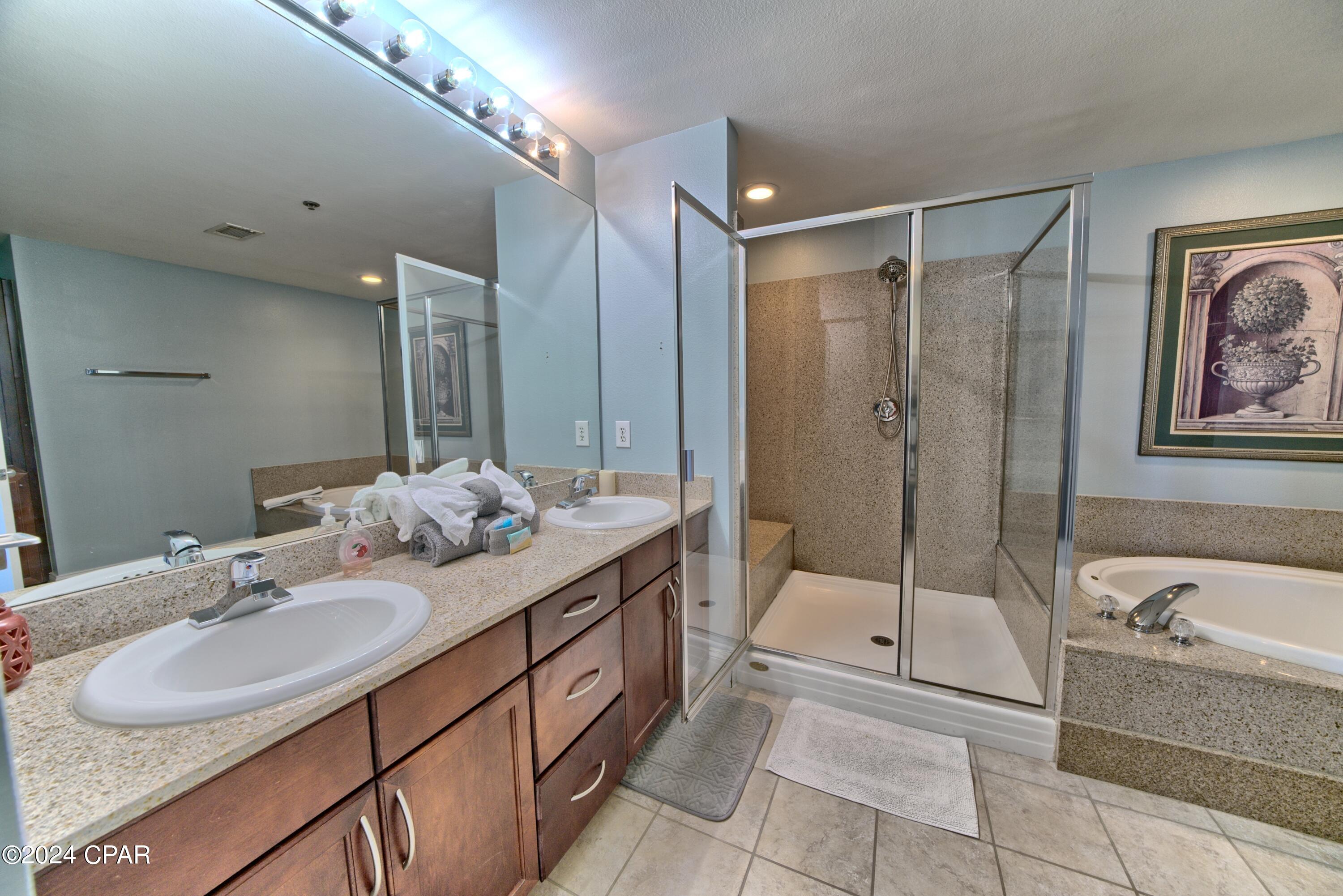 Laketown Wharf - Residential