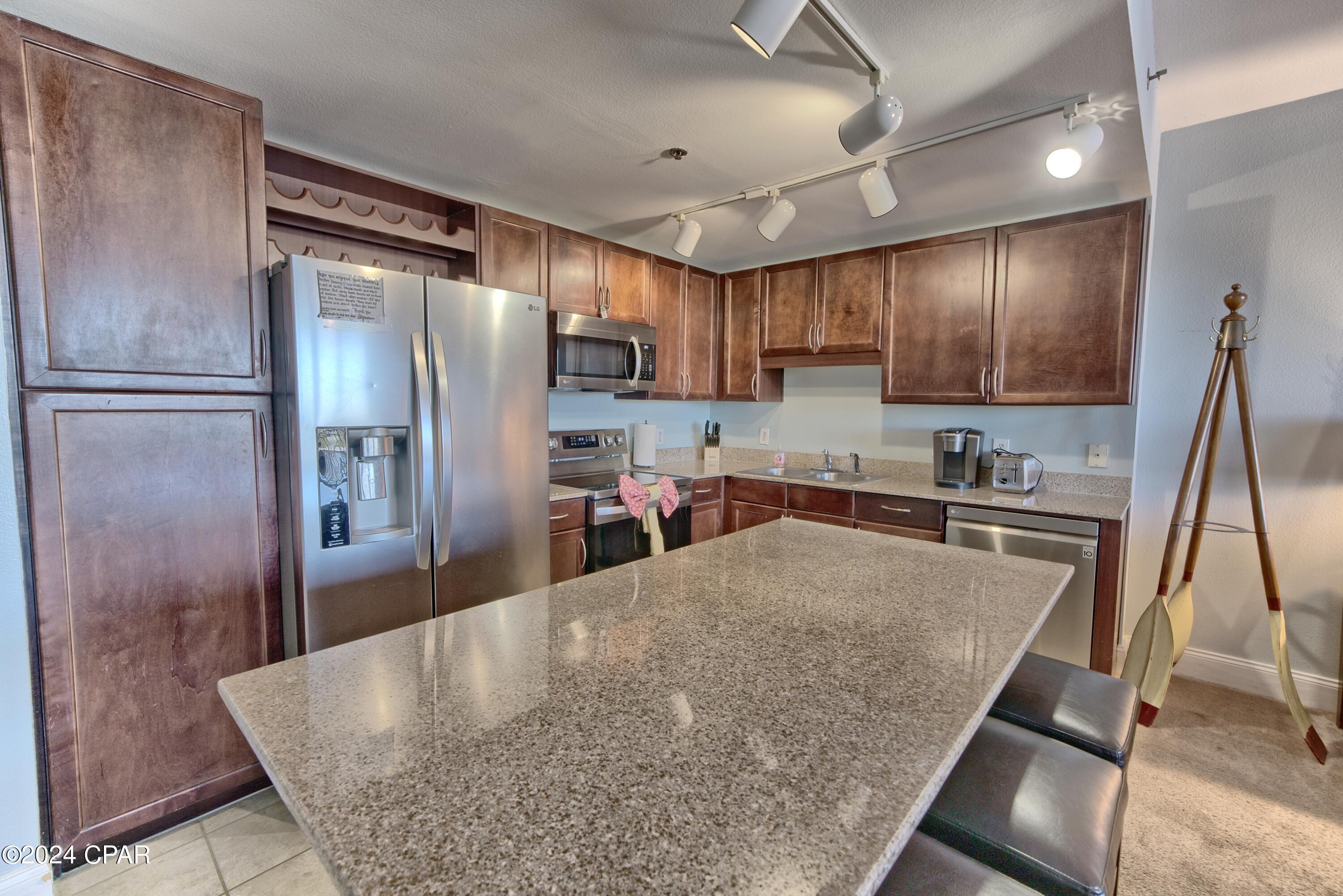 Laketown Wharf - Residential