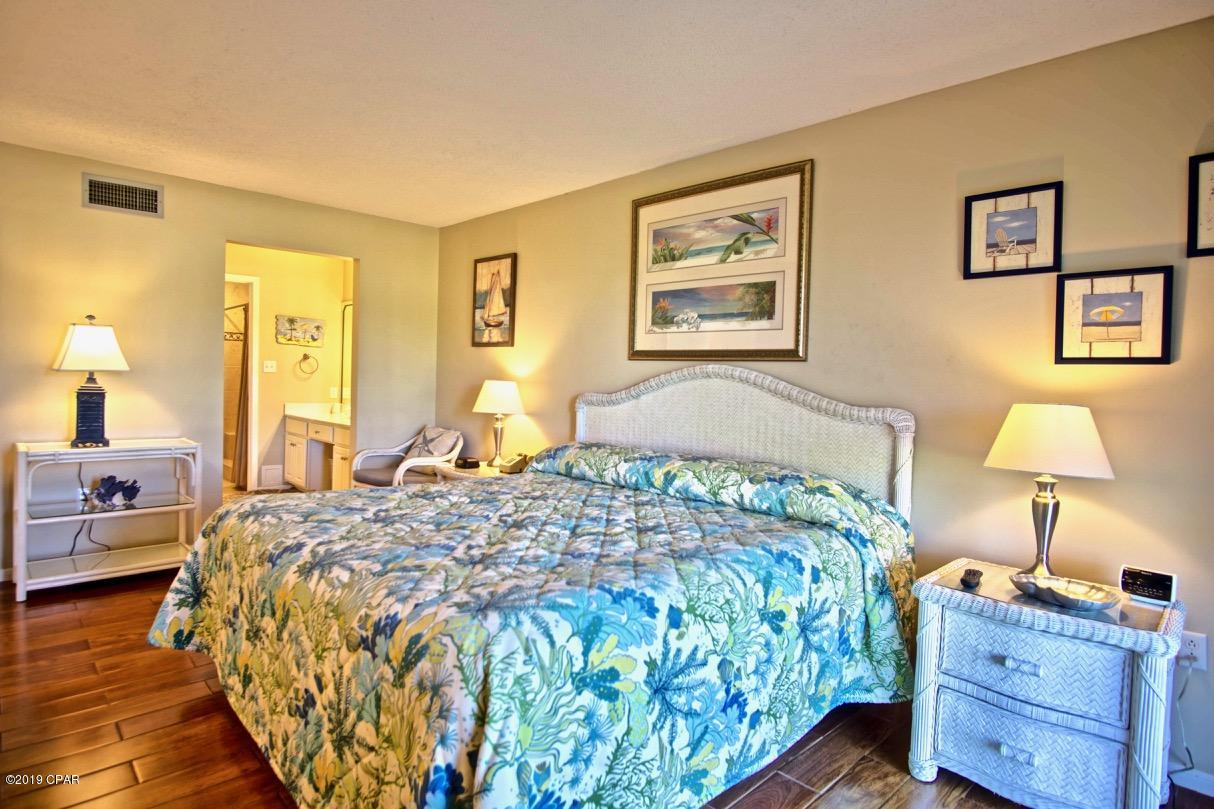 Edgewater Golf Villas V-A - Residential