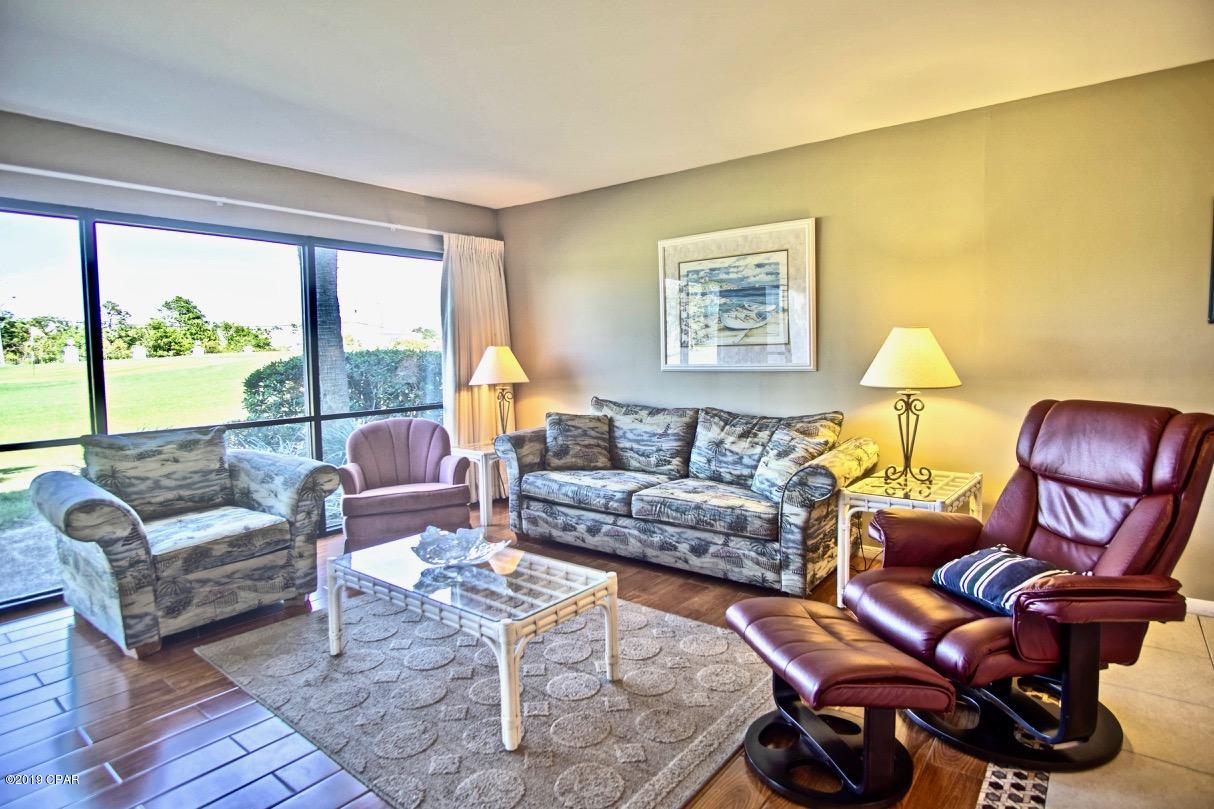 Edgewater Golf Villas V-A - Residential