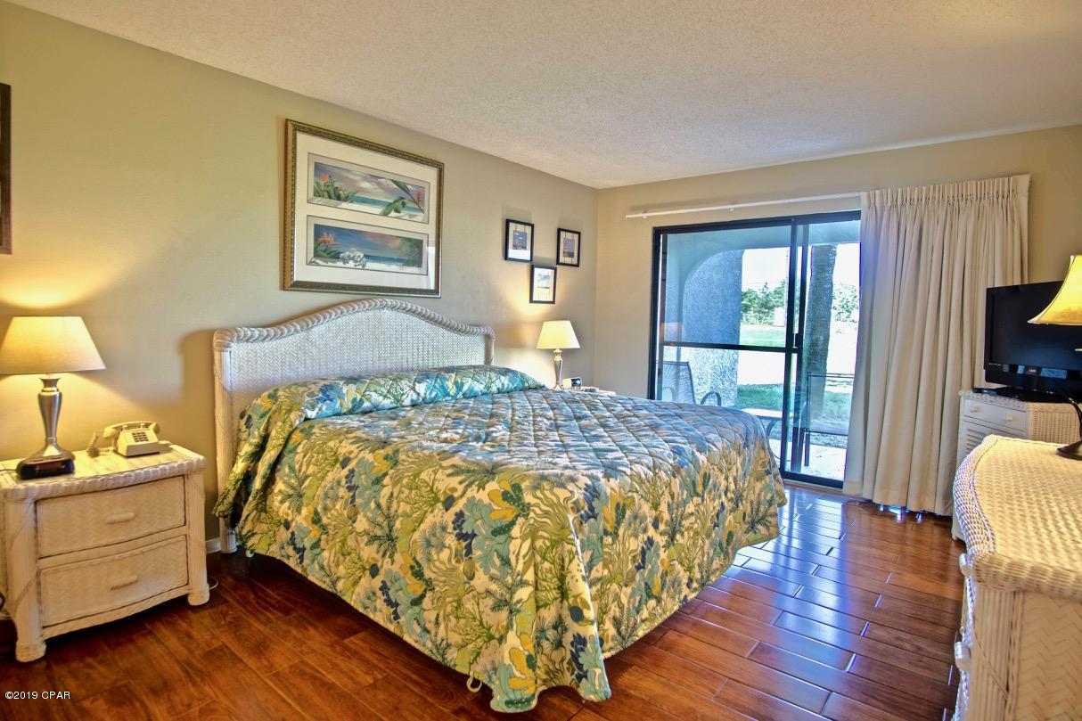 Edgewater Golf Villas V-A - Residential