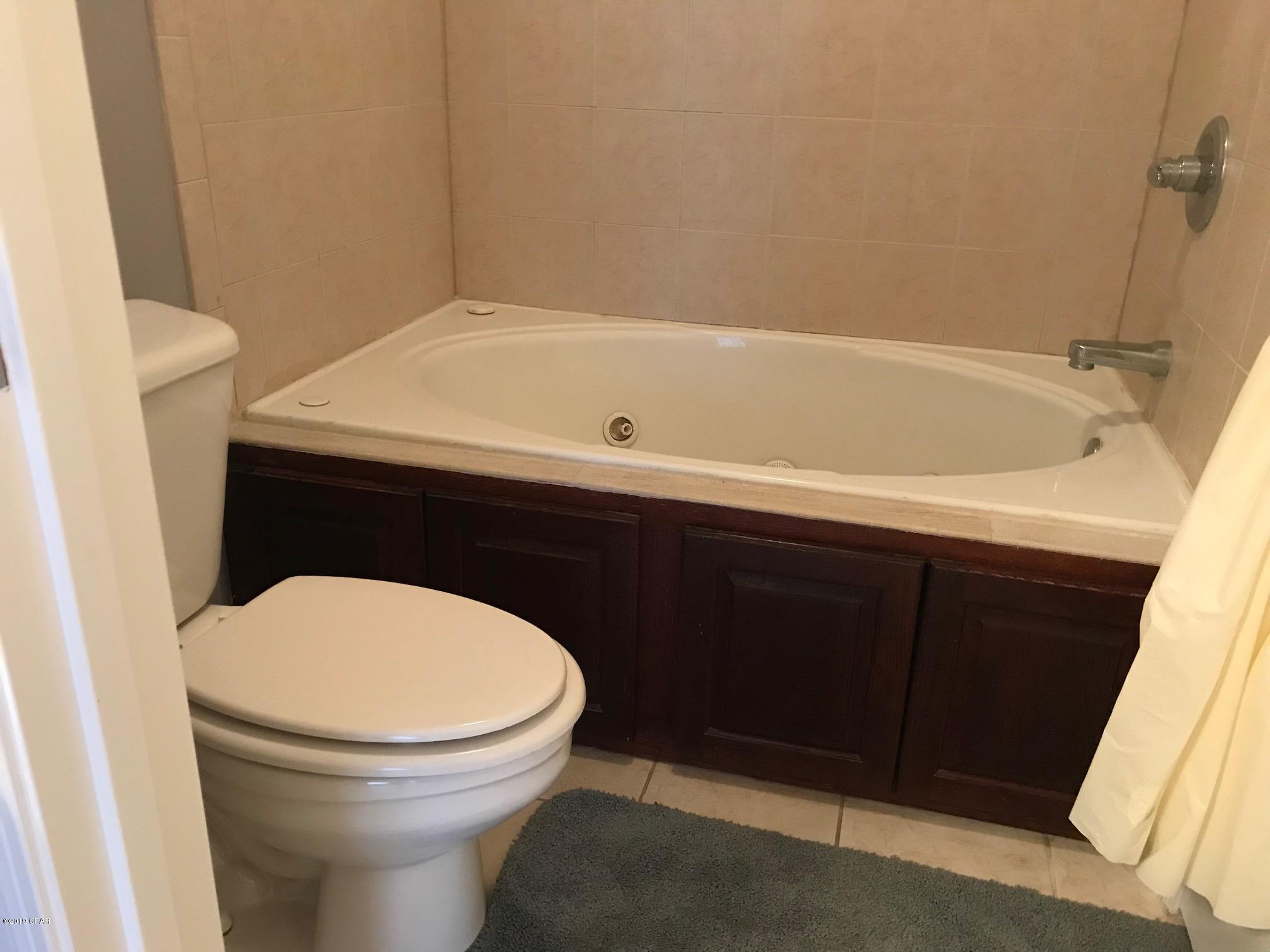 Ashlee Manor - Residential