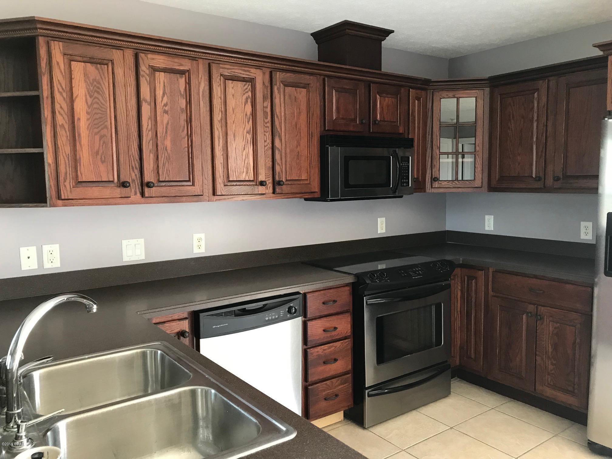 Ashlee Manor - Residential