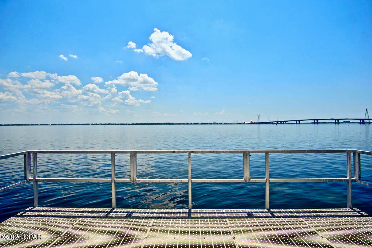 Hibiscus By The Bay - Residential