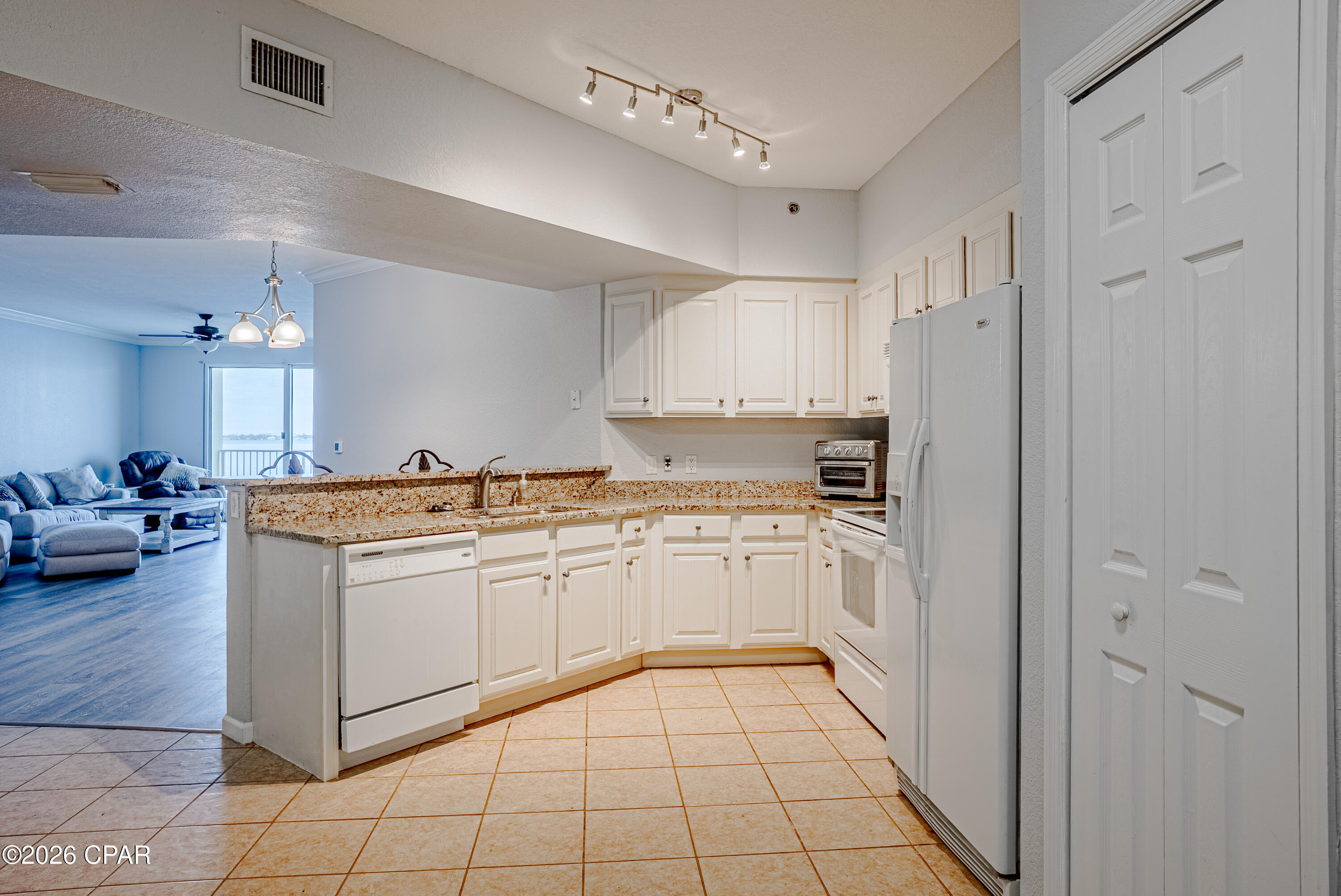 Hibiscus By The Bay - Residential