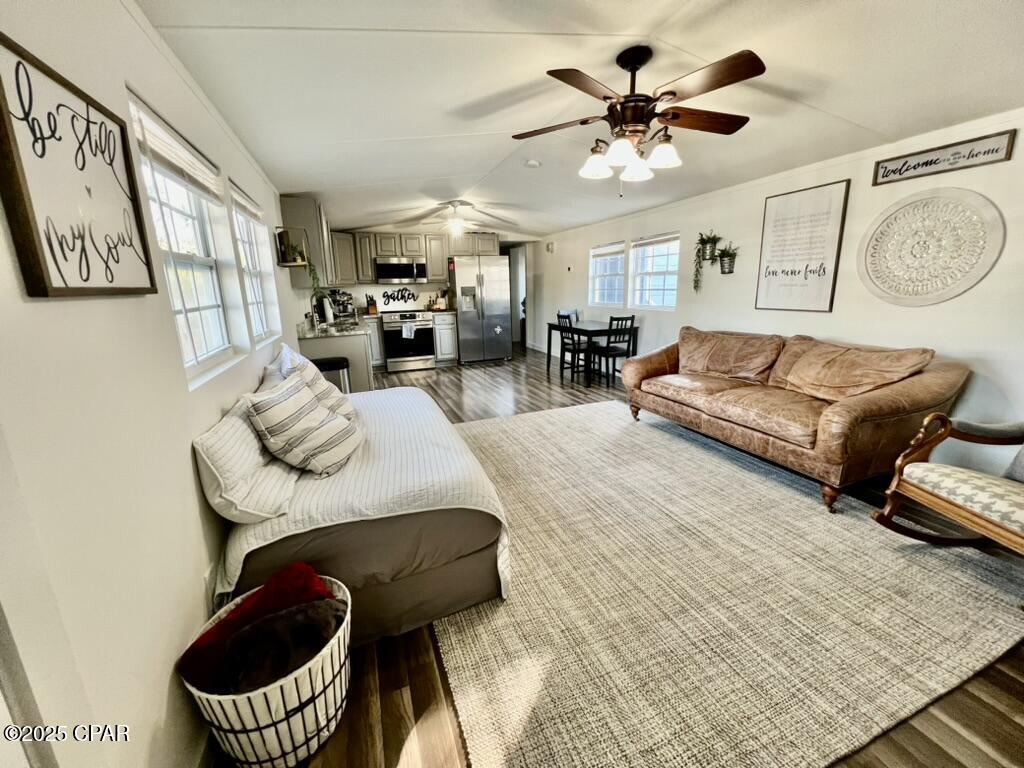 Oakwood Lakes - Residential