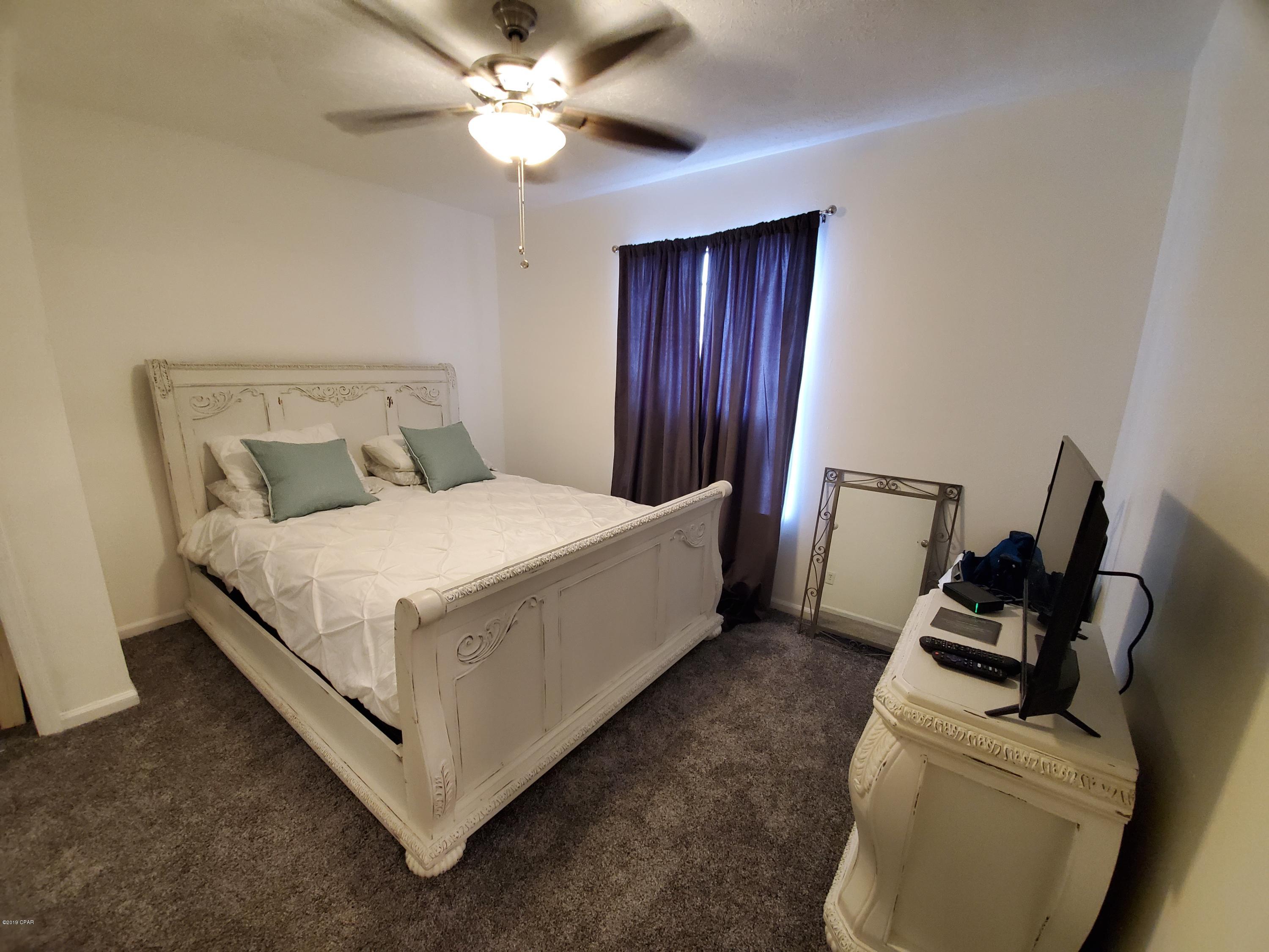 Greenwood Estates 5 - Residential Lease