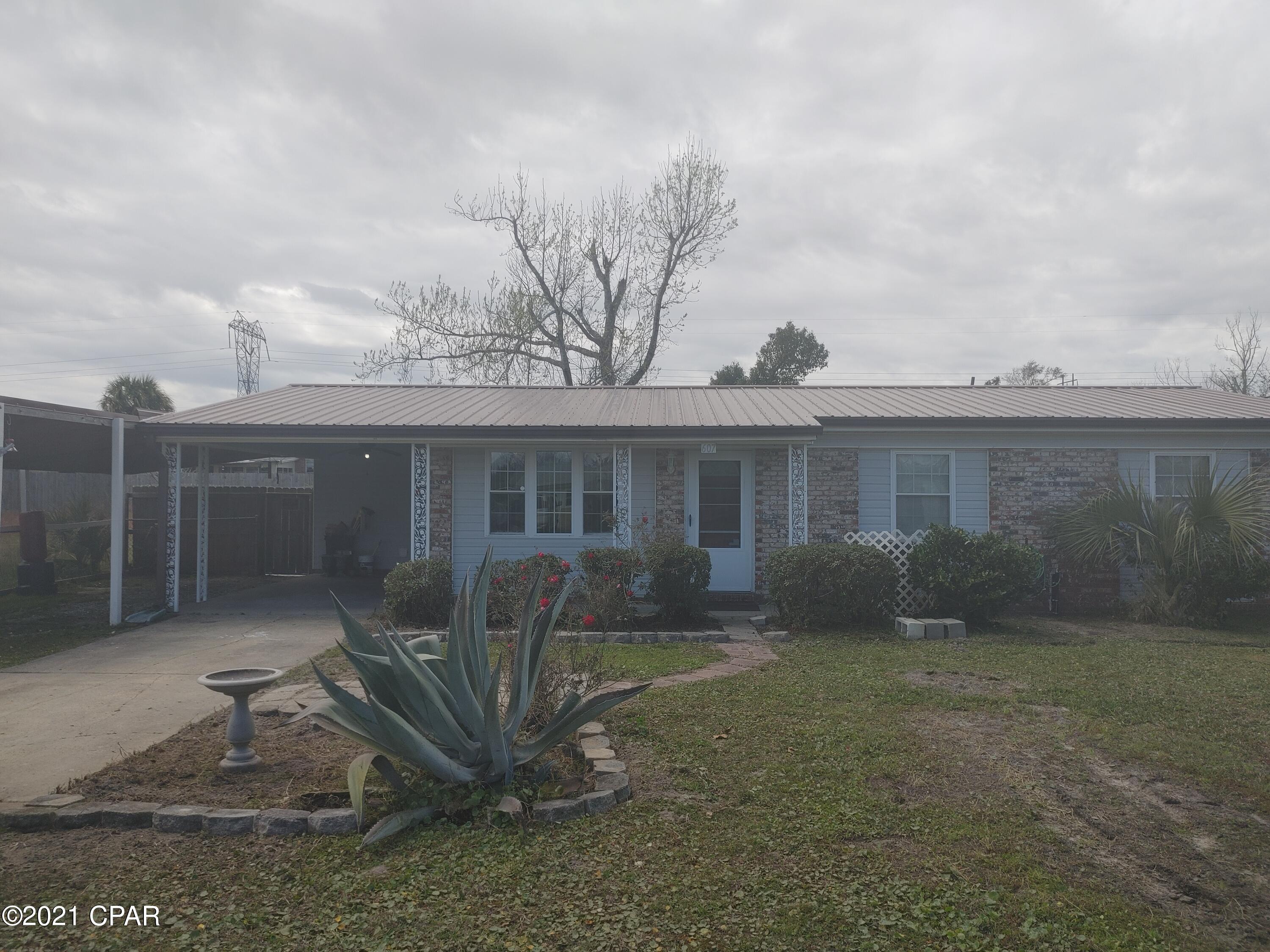 [No Recorded Subdiv] - Residential