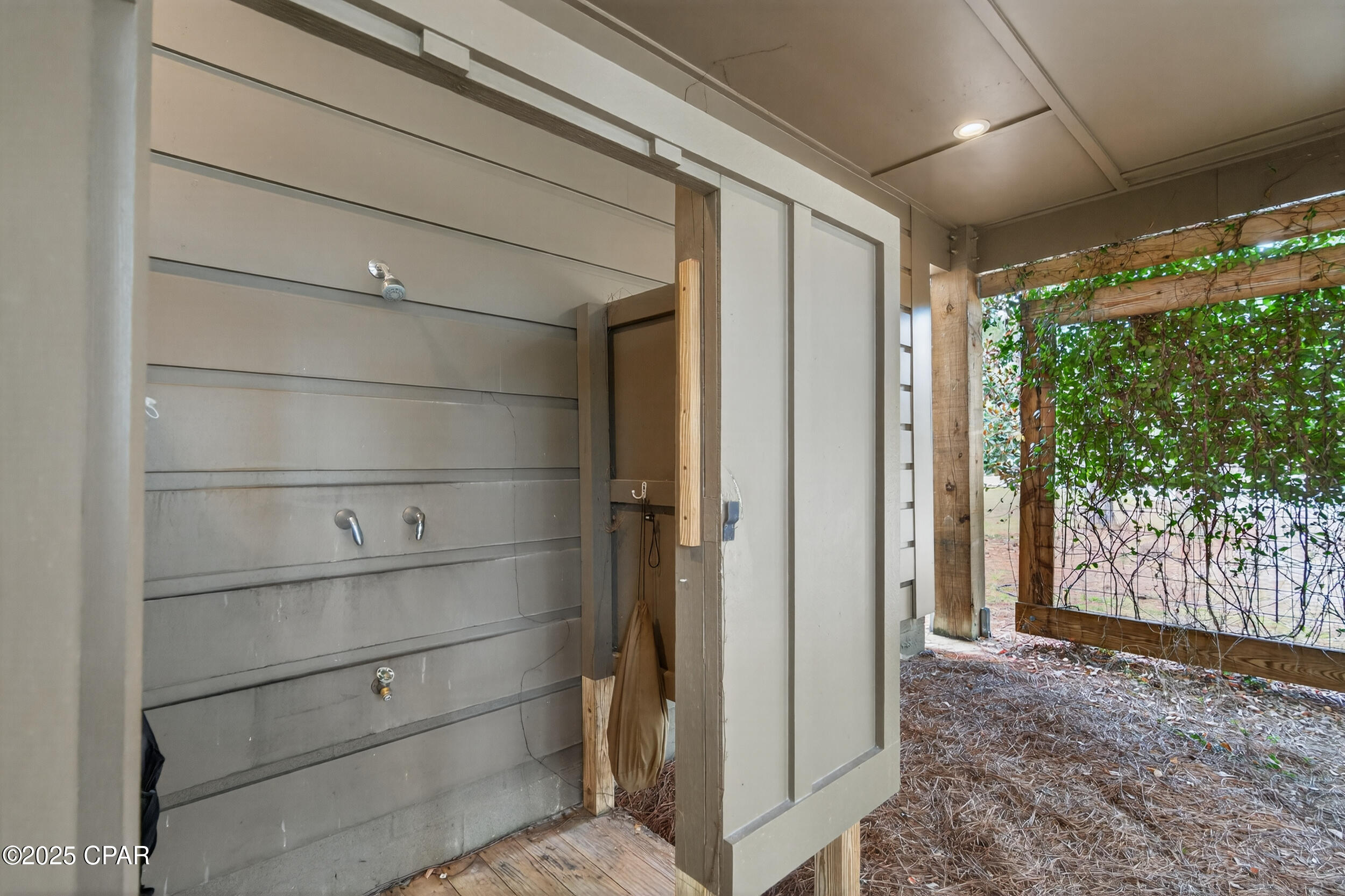 Rivercamps On Crooked Creek - Residential