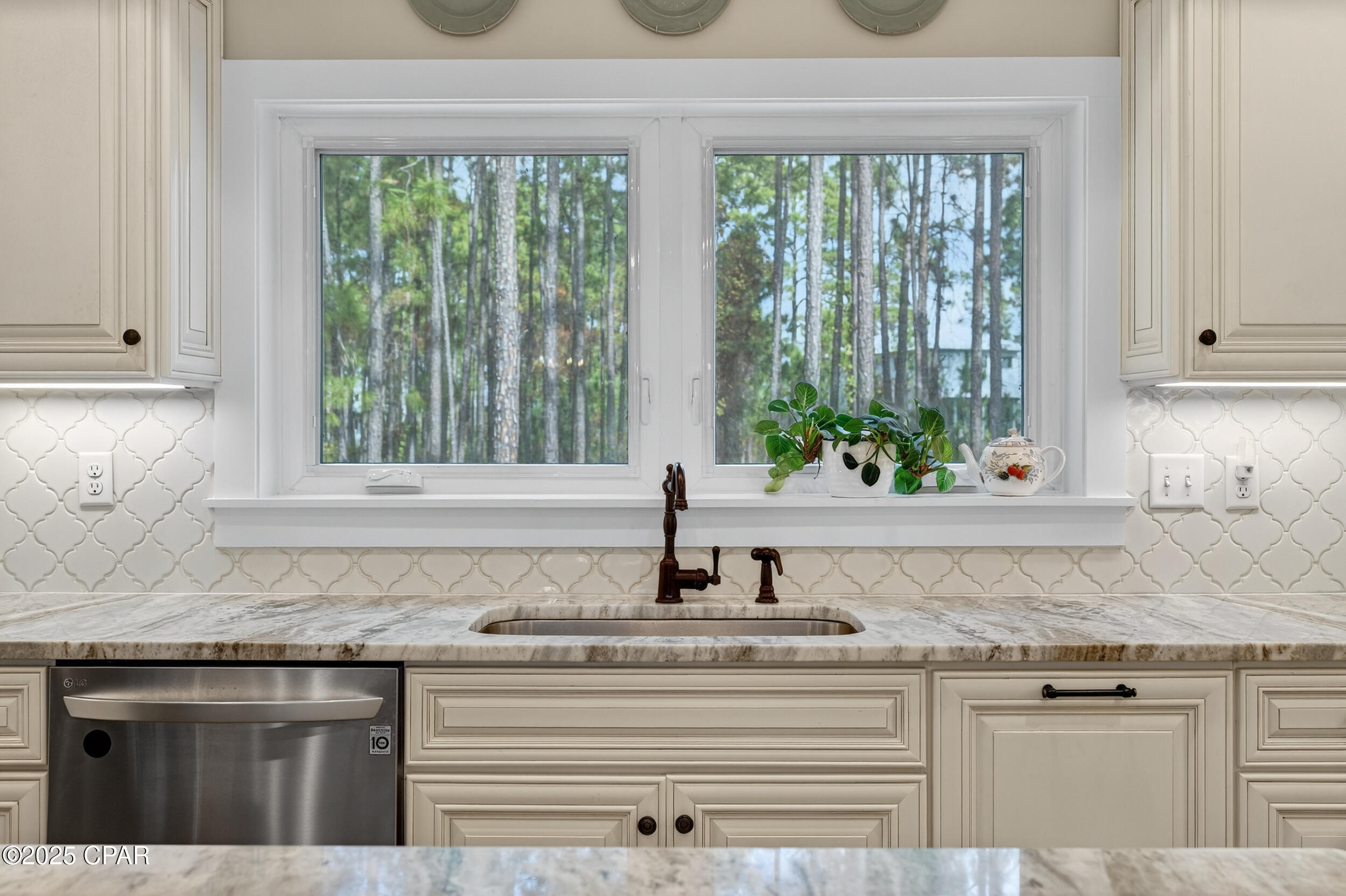 Rivercamps On Crooked Creek - Residential