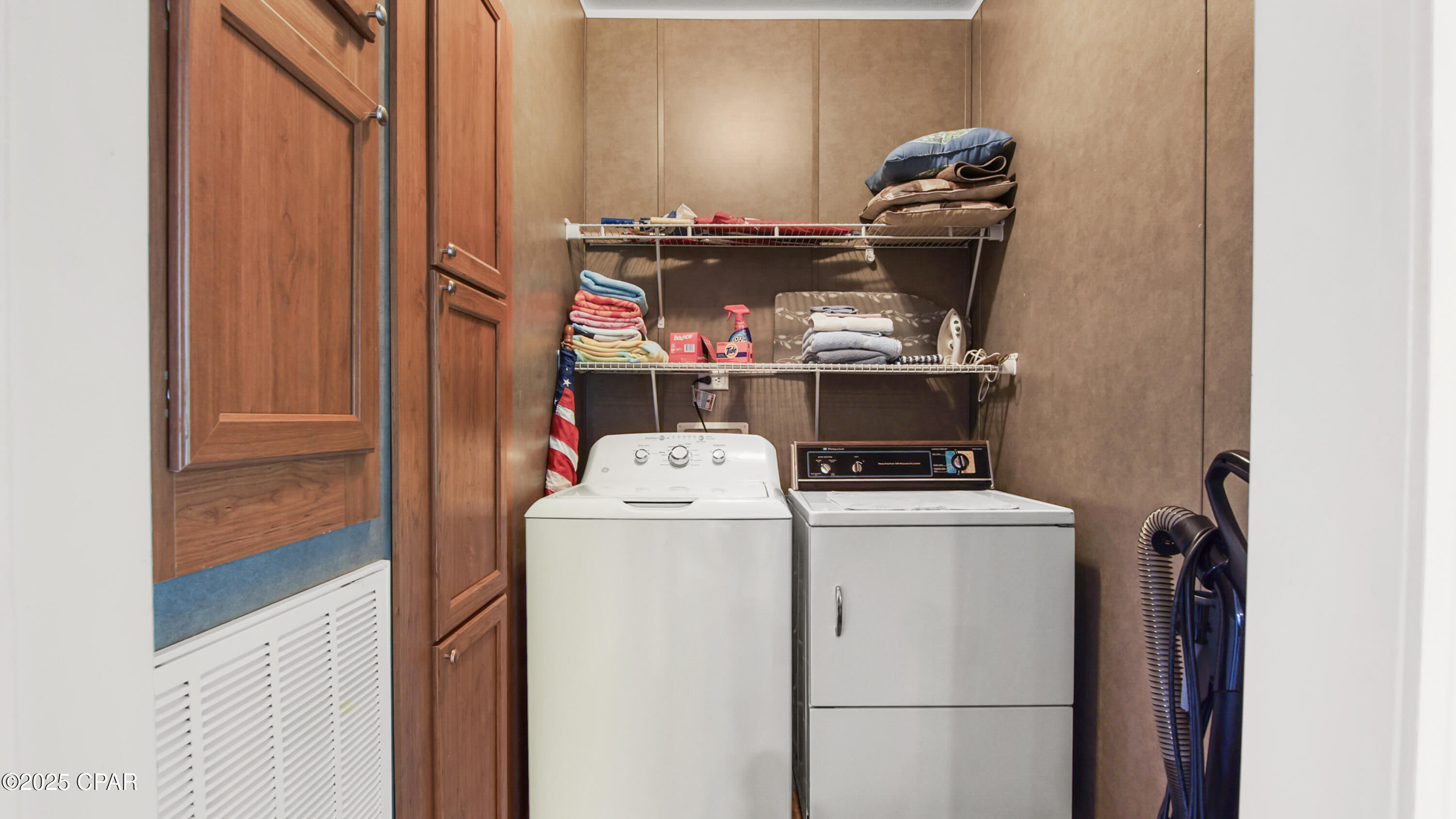 Bahama Heights - Residential Lease