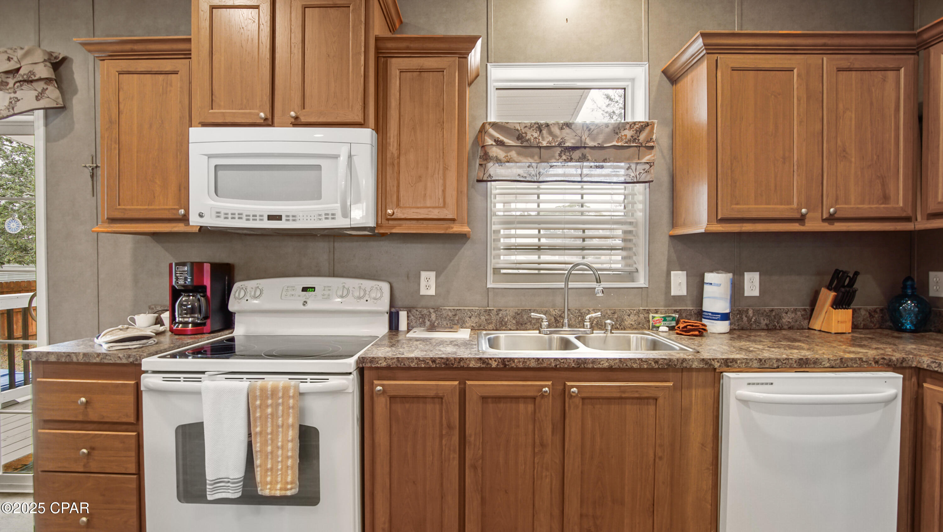 Bahama Heights - Residential Lease