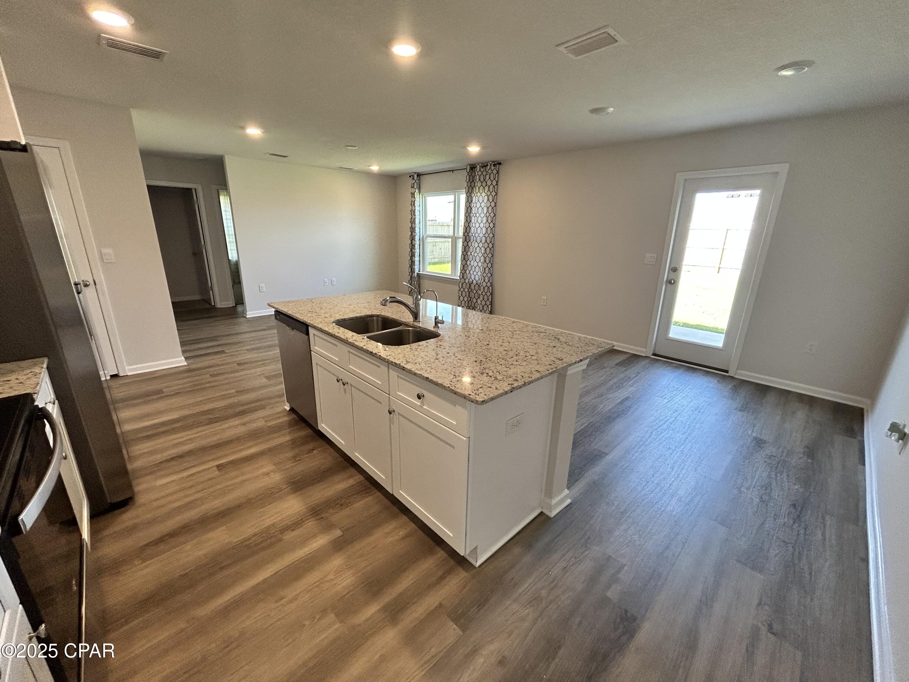 [No Recorded Subdiv] - Residential Lease