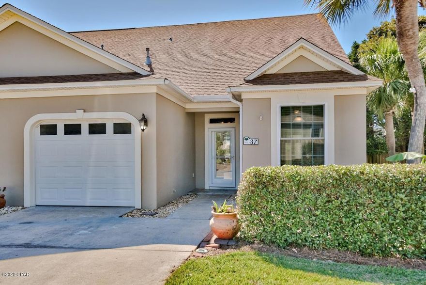 REMODELED!! Townhome in Bon Villas in like new condition! Painted inside and out as well as the garage. So many upgrades to this townhome, like the new garage door, Roof replaced several years ago, New Door hardware, New Dishwasher, Patio Sitting Area, Upgraded Vinly Windows, Fireplace, Granite in Bathrooms, And all the amenities of Bayside and Bon Villas such as the Bayfront access, two sparkling pools, Lighted Tennis Courts. Come view this property you will like it!