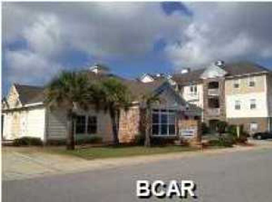 Villas At Suncrest - This is a 3 bedroom, 2 bath flat located in the heart of Panama City Beach. Just minutes form the Navy Base and a short drive to Pier Park. The Villas at Suncrest is a gated community featuring a community pool, club house, gated entrance and most units include a garage. Units all include all utilities except electricity - water, sewer, trash, basic cable, internet and local phone service. Units also feature spacious floor plans with granite counter tops, split bedroom plans, and washer and dryer hook ups.