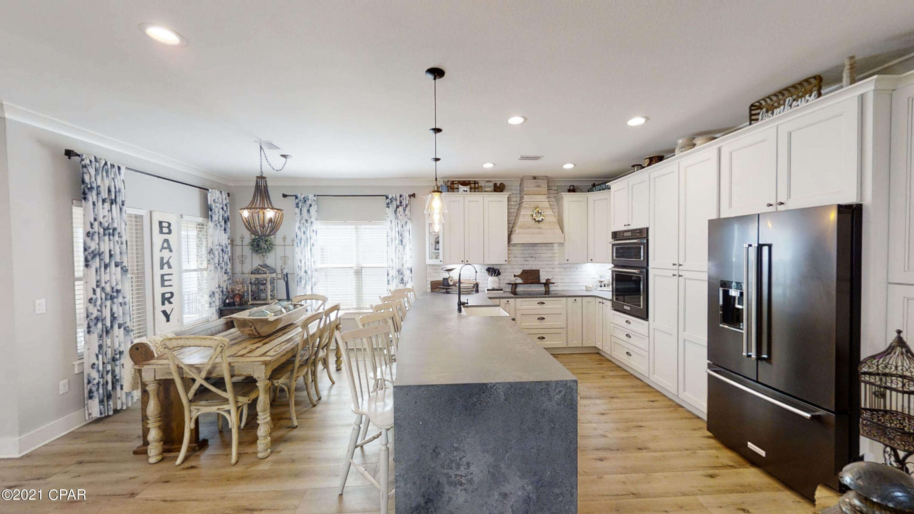 Magnolia Bay Club - Residential