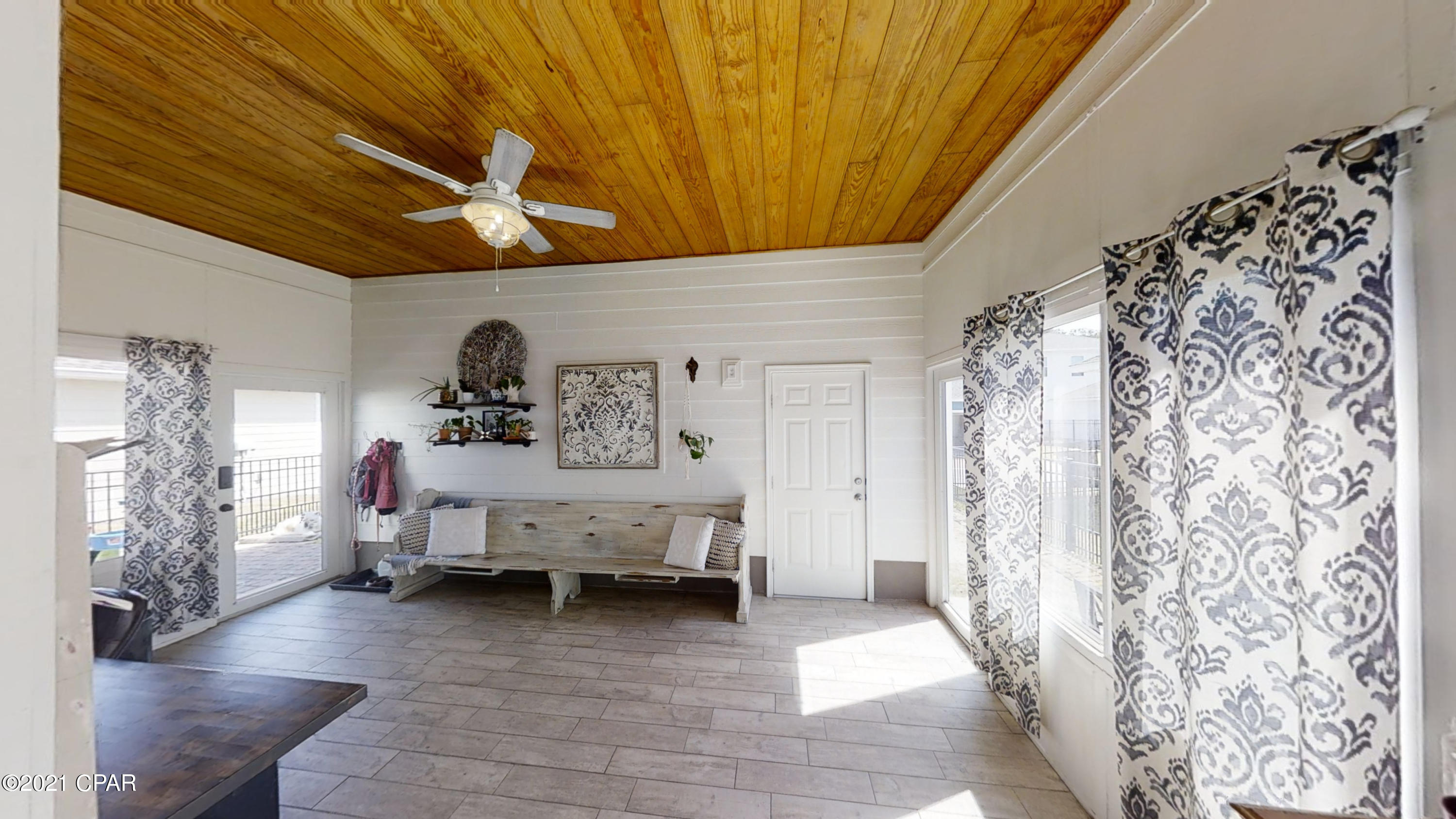 Magnolia Bay Club - Residential