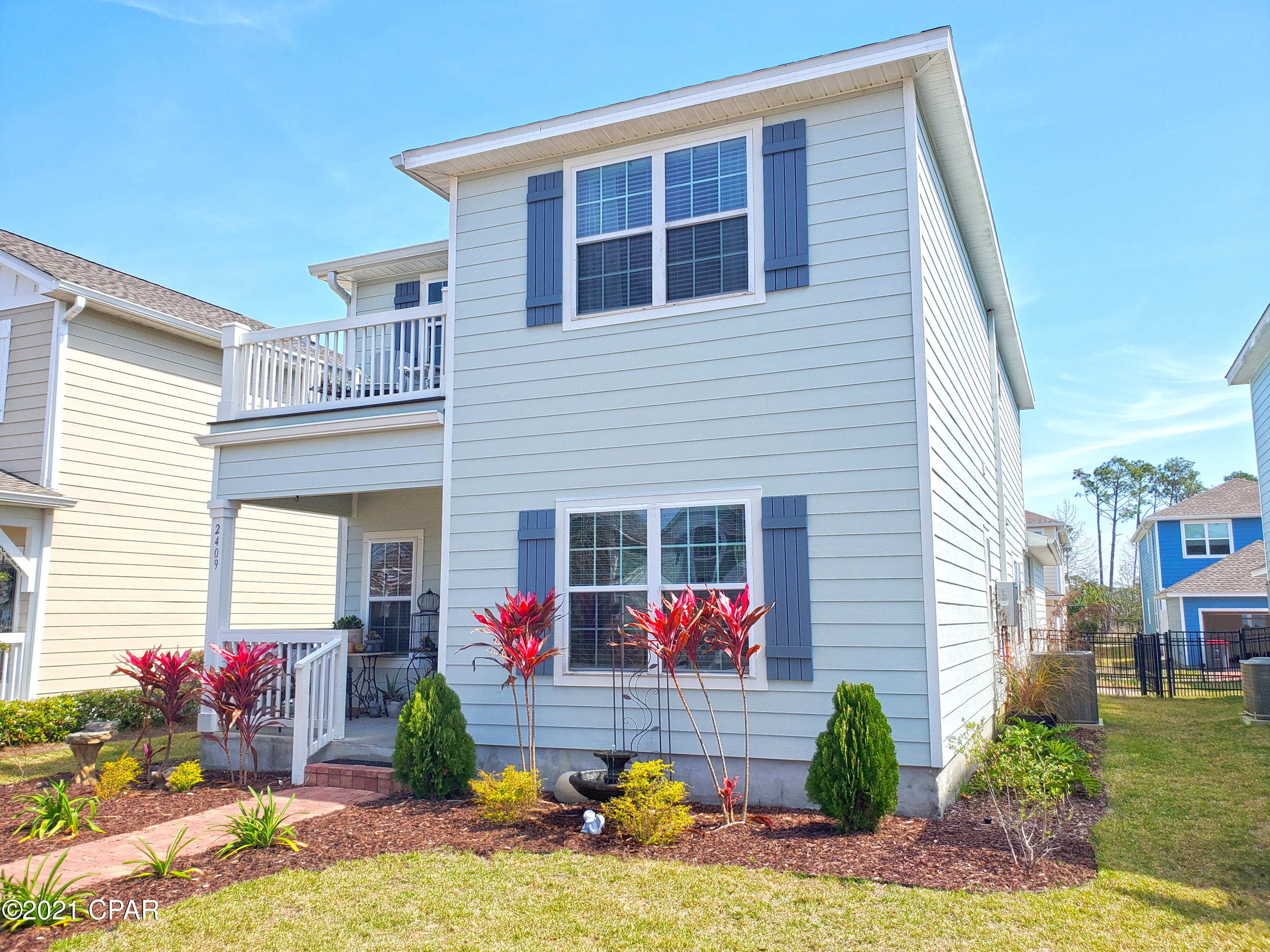 Magnolia Bay Club - Residential