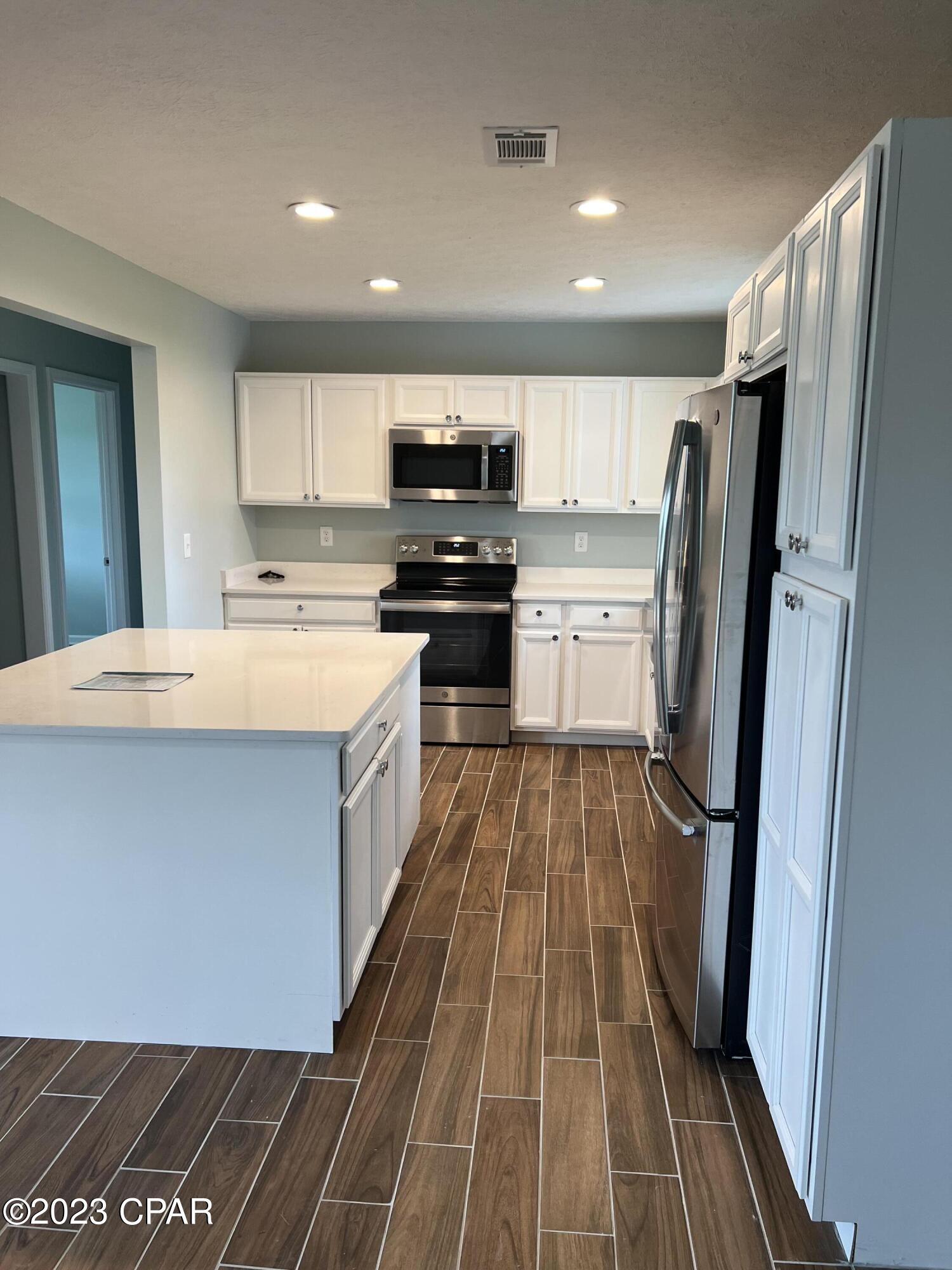 [No Recorded Subdiv] - Residential Lease