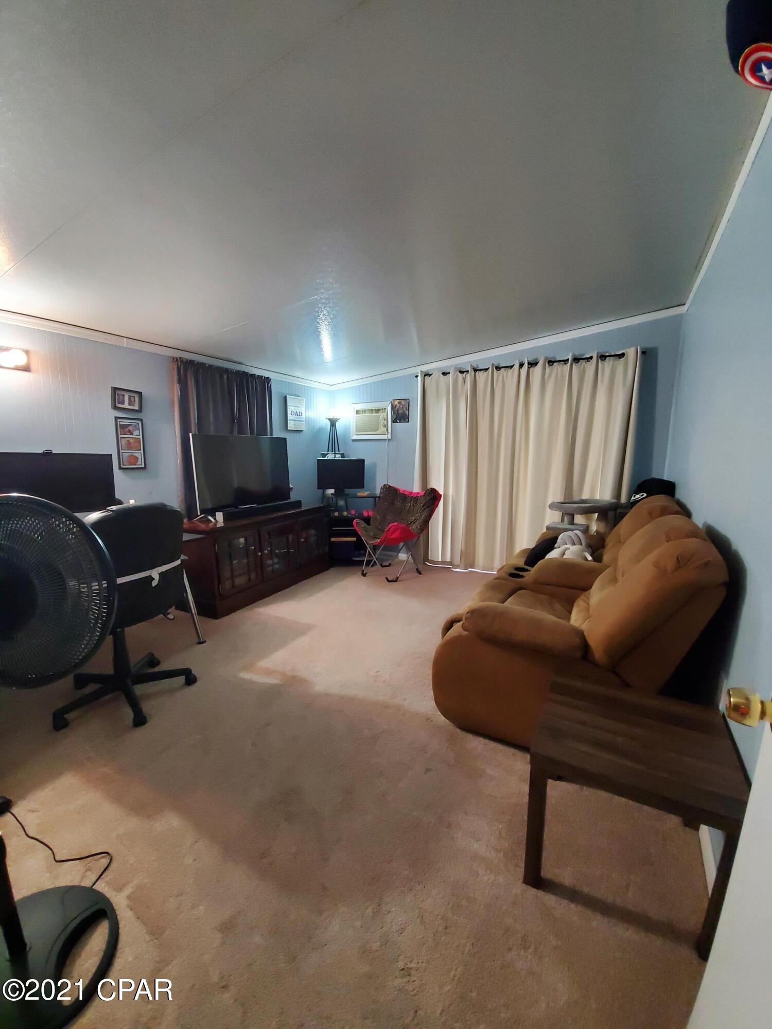 Hentz 1st Add Unit B - Residential