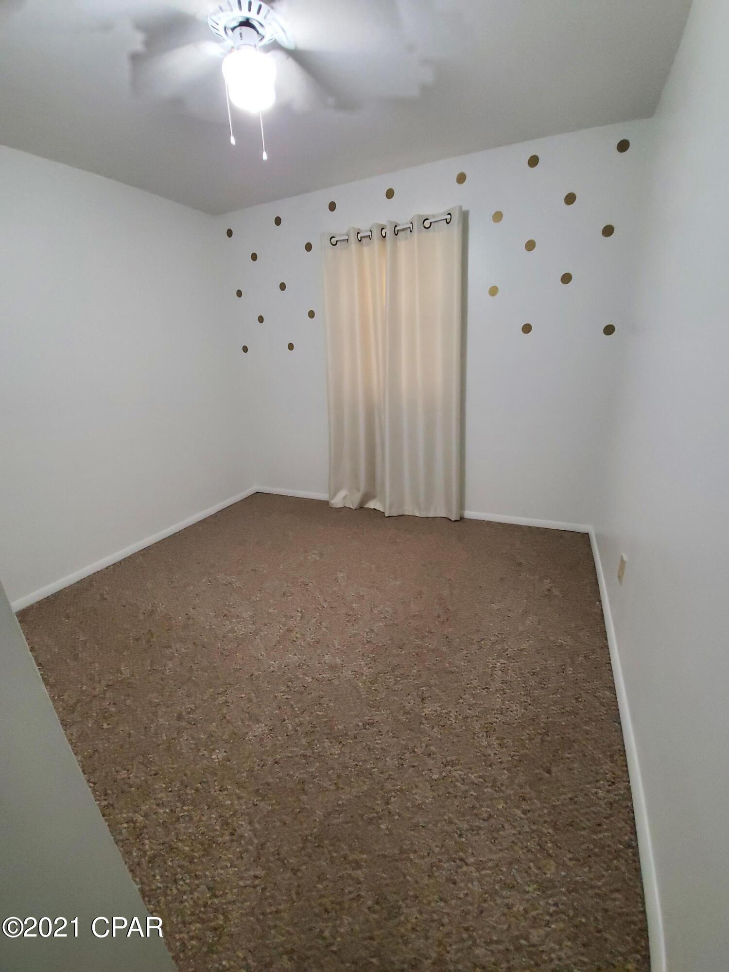 Hentz 1st Add Unit B - Residential