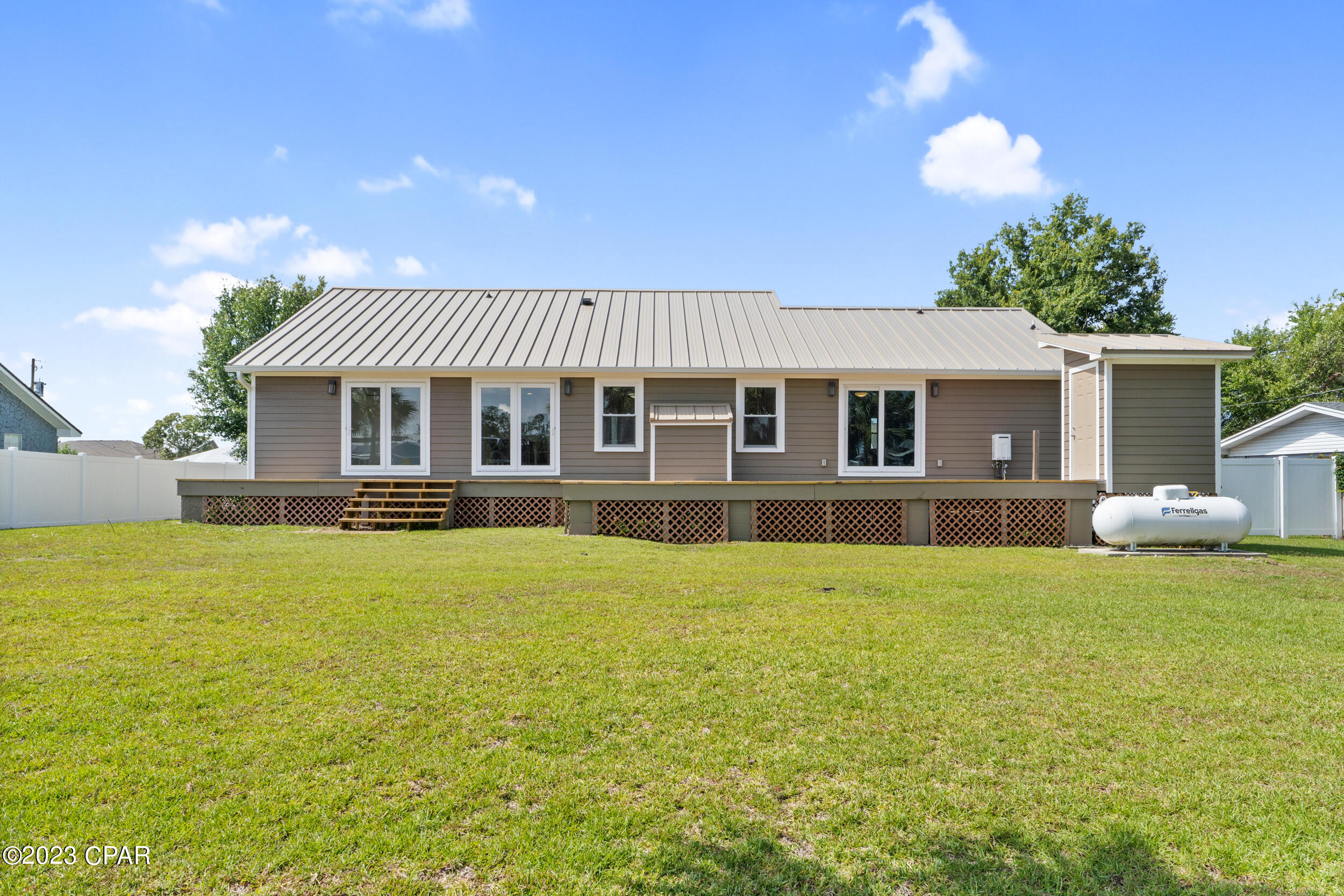 Baywood Shores Est Unit 5 - Residential