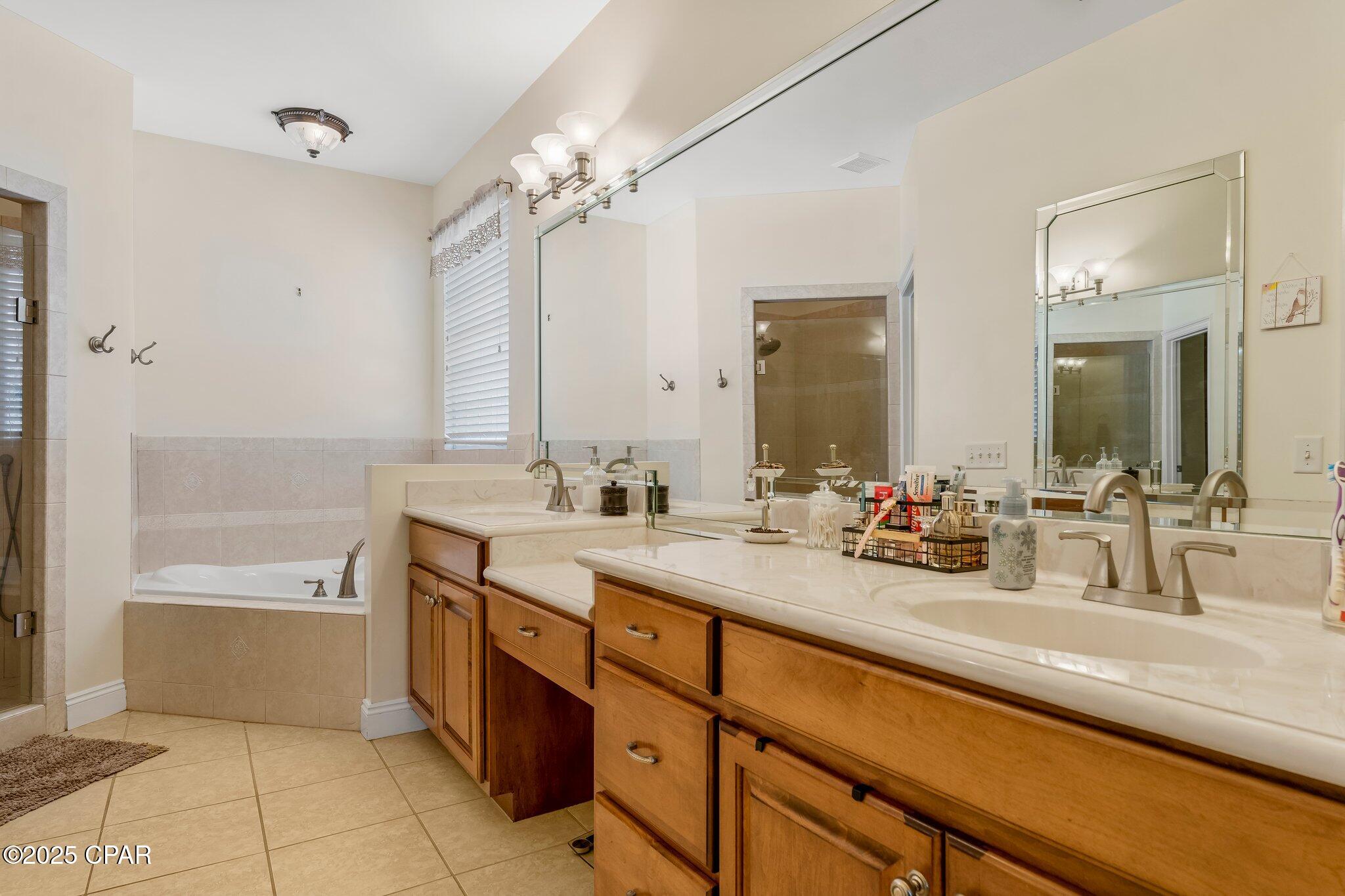 Kirkland Manor - Residential