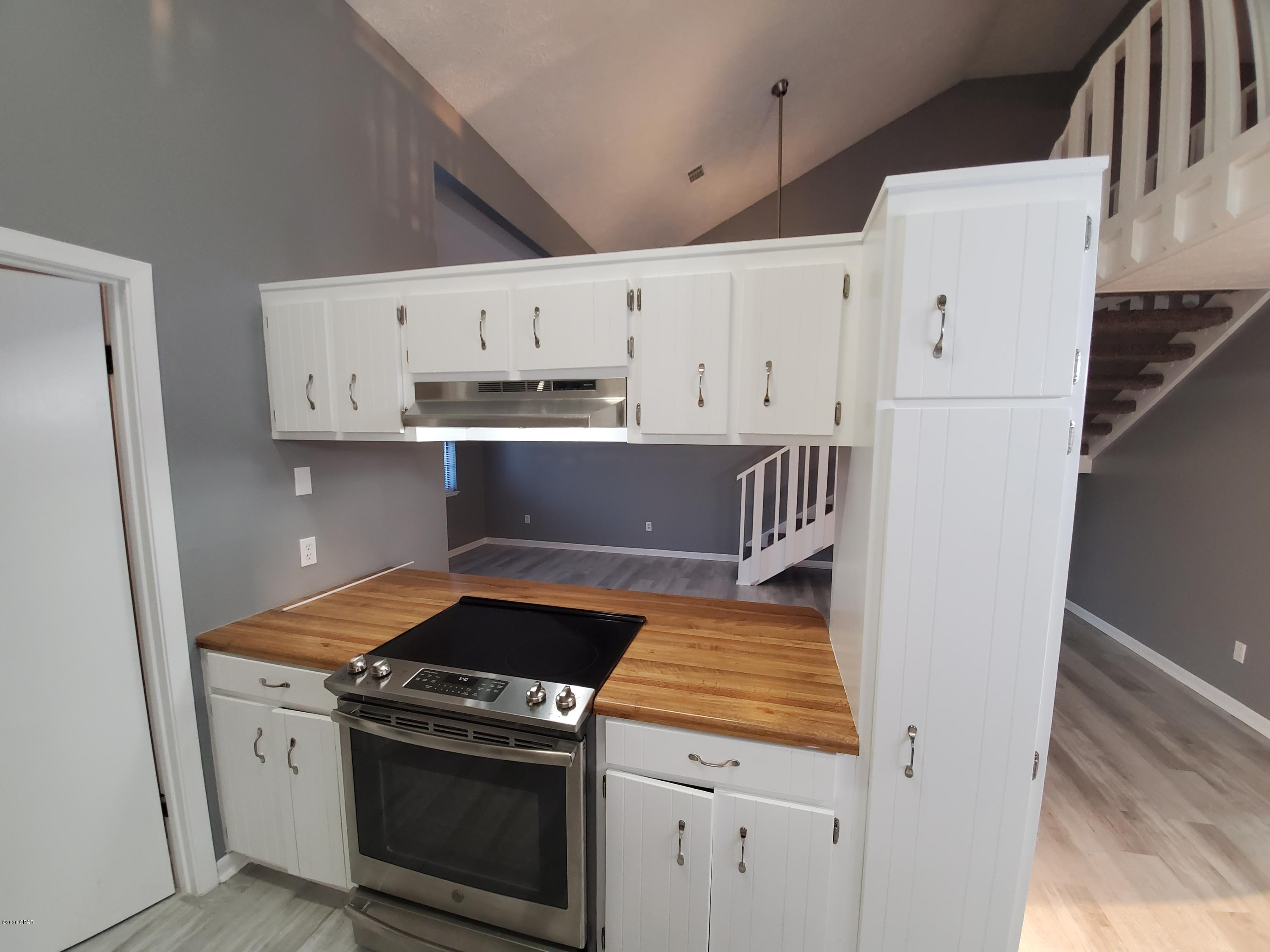 [No Recorded Subdiv] - Residential Lease